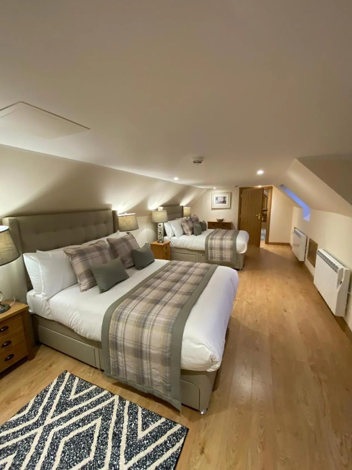 Bedroom, Bed in Waverley Inn Holiday Apartments