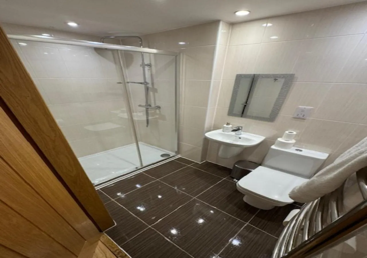 Bathroom in Waverley Inn Holiday Apartments