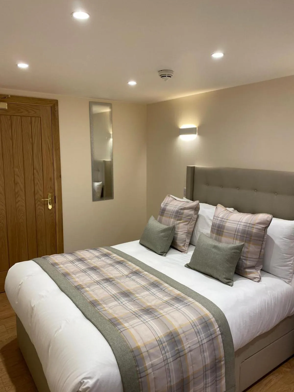 Bedroom, Bed in Waverley Inn Holiday Apartments