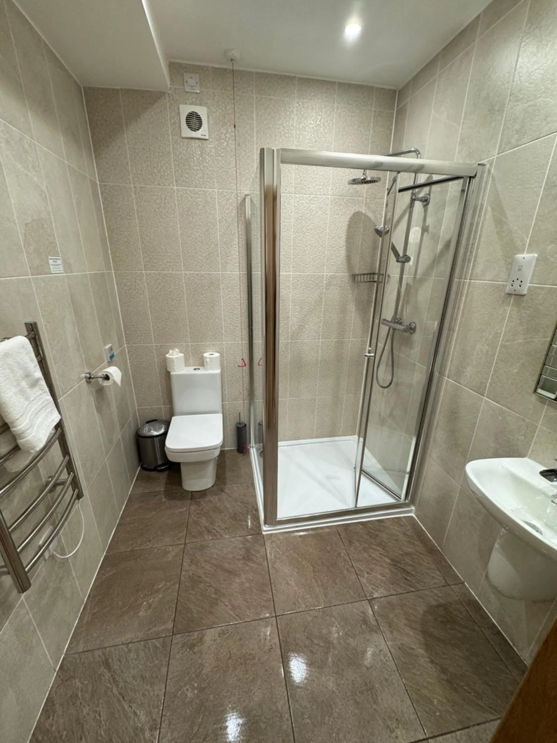 Bathroom in Waverley Inn Holiday Apartments