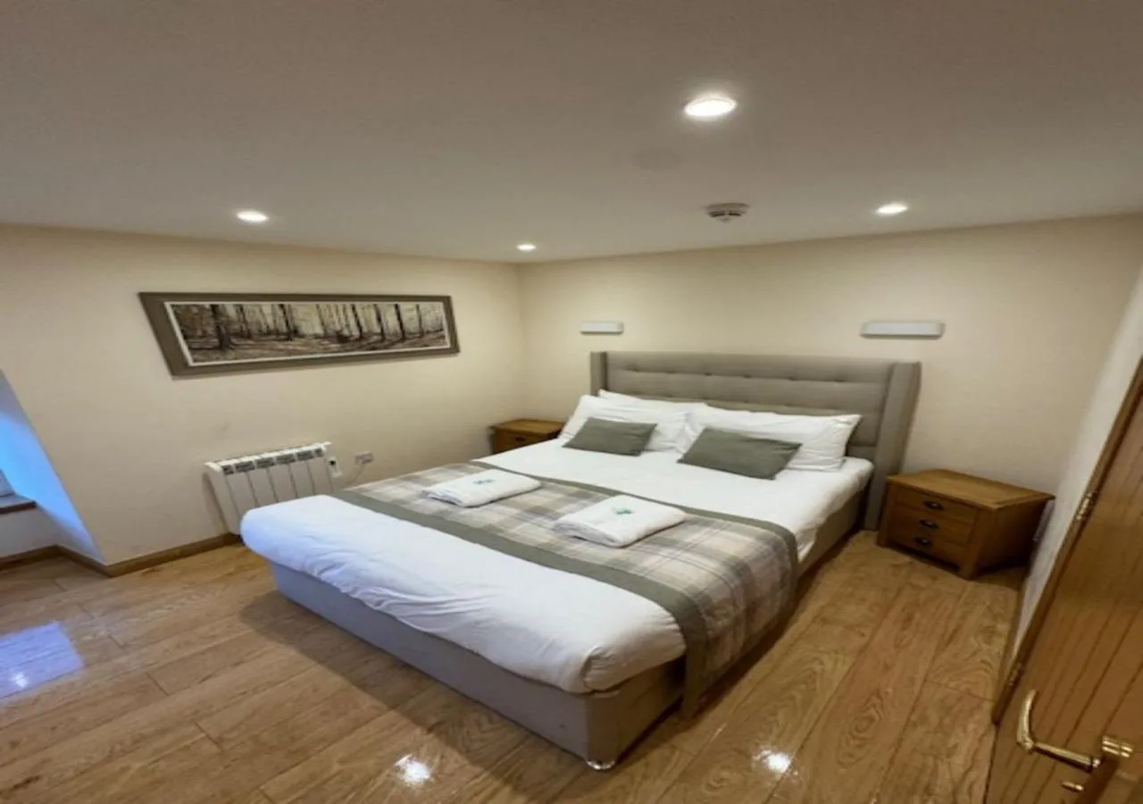 Bedroom, Bed in Waverley Inn Holiday Apartments