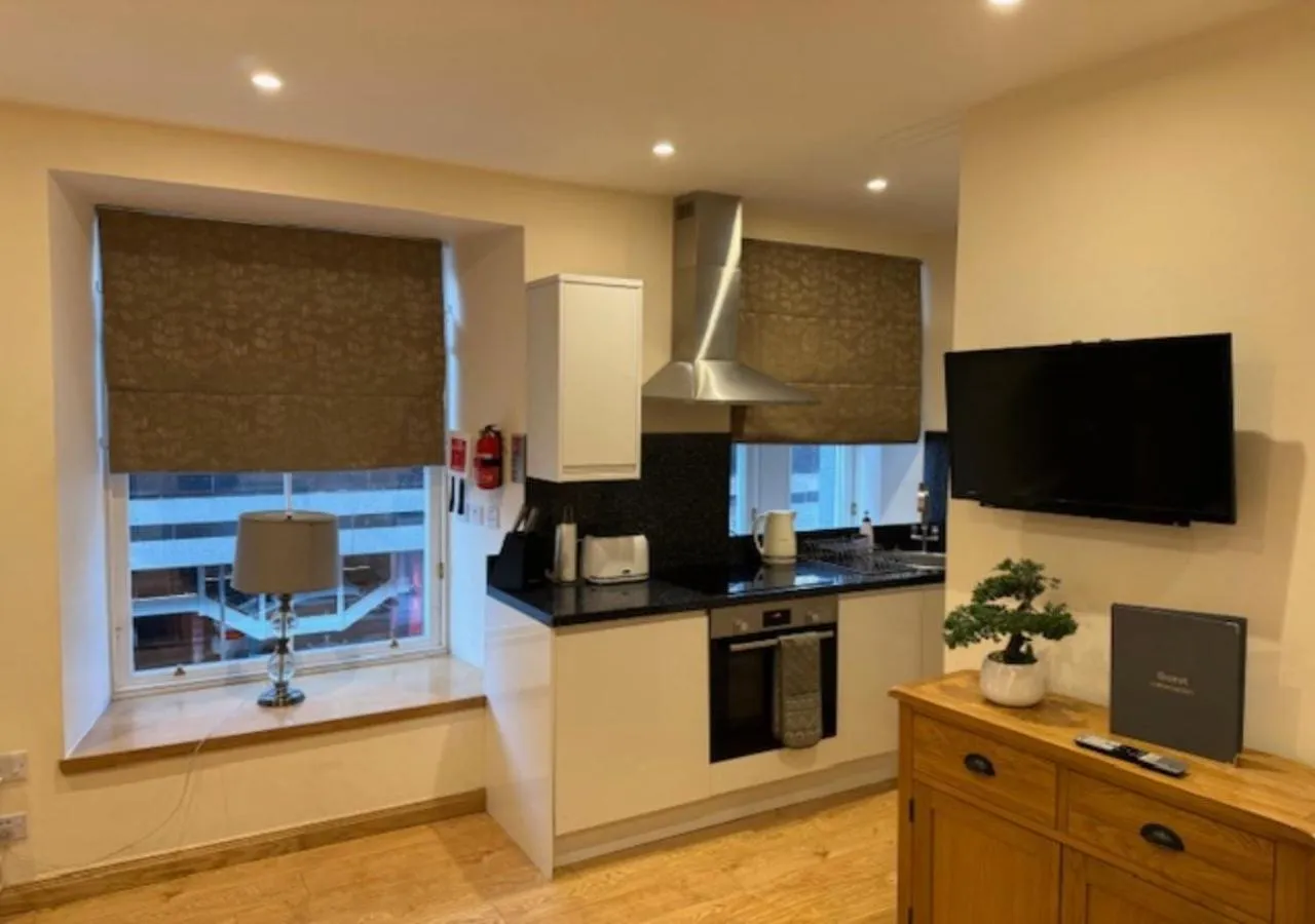 kitchen in Waverley Inn Holiday Apartments