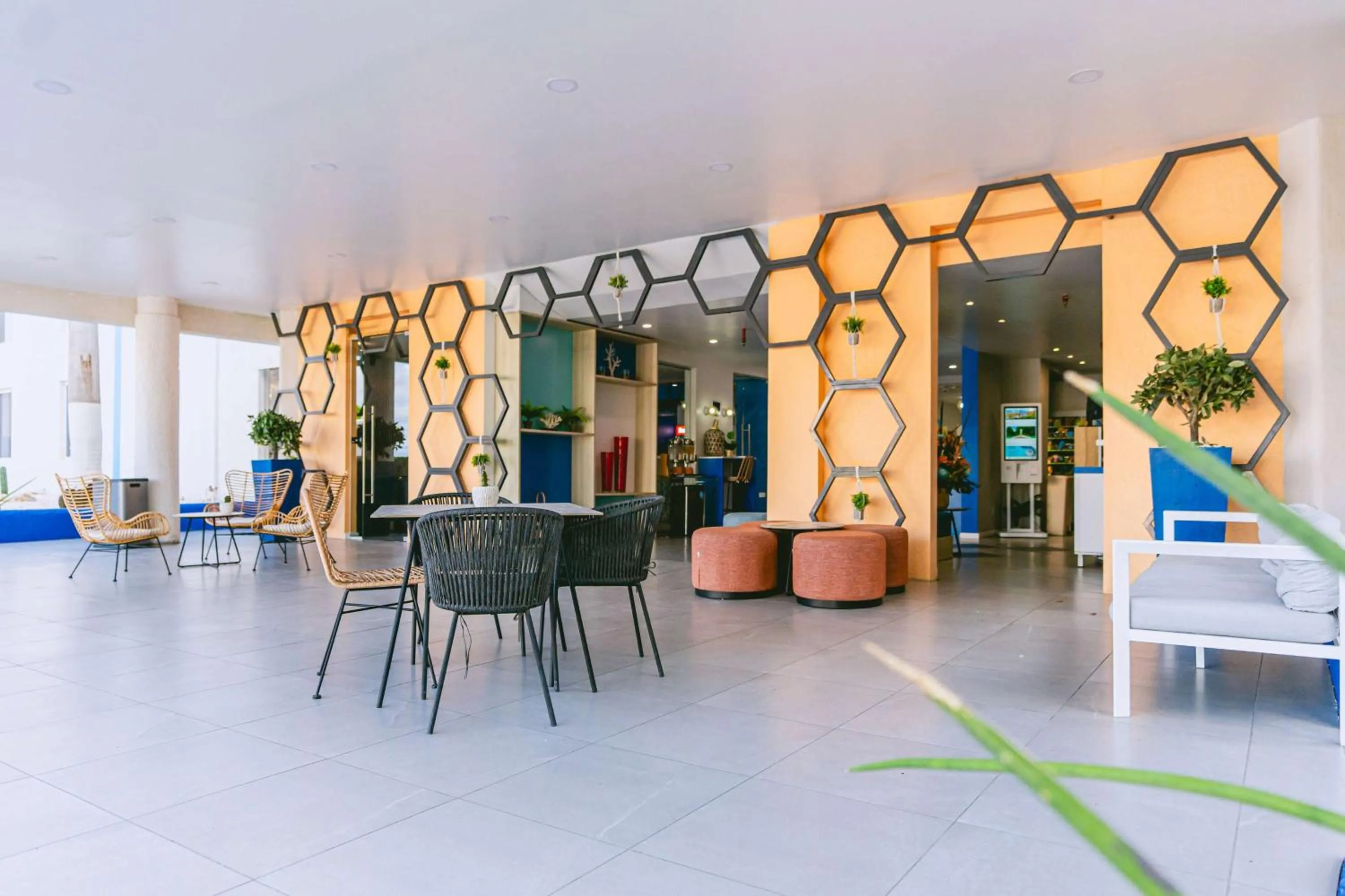 Lobby or reception in TRYP by Wyndham Aruba