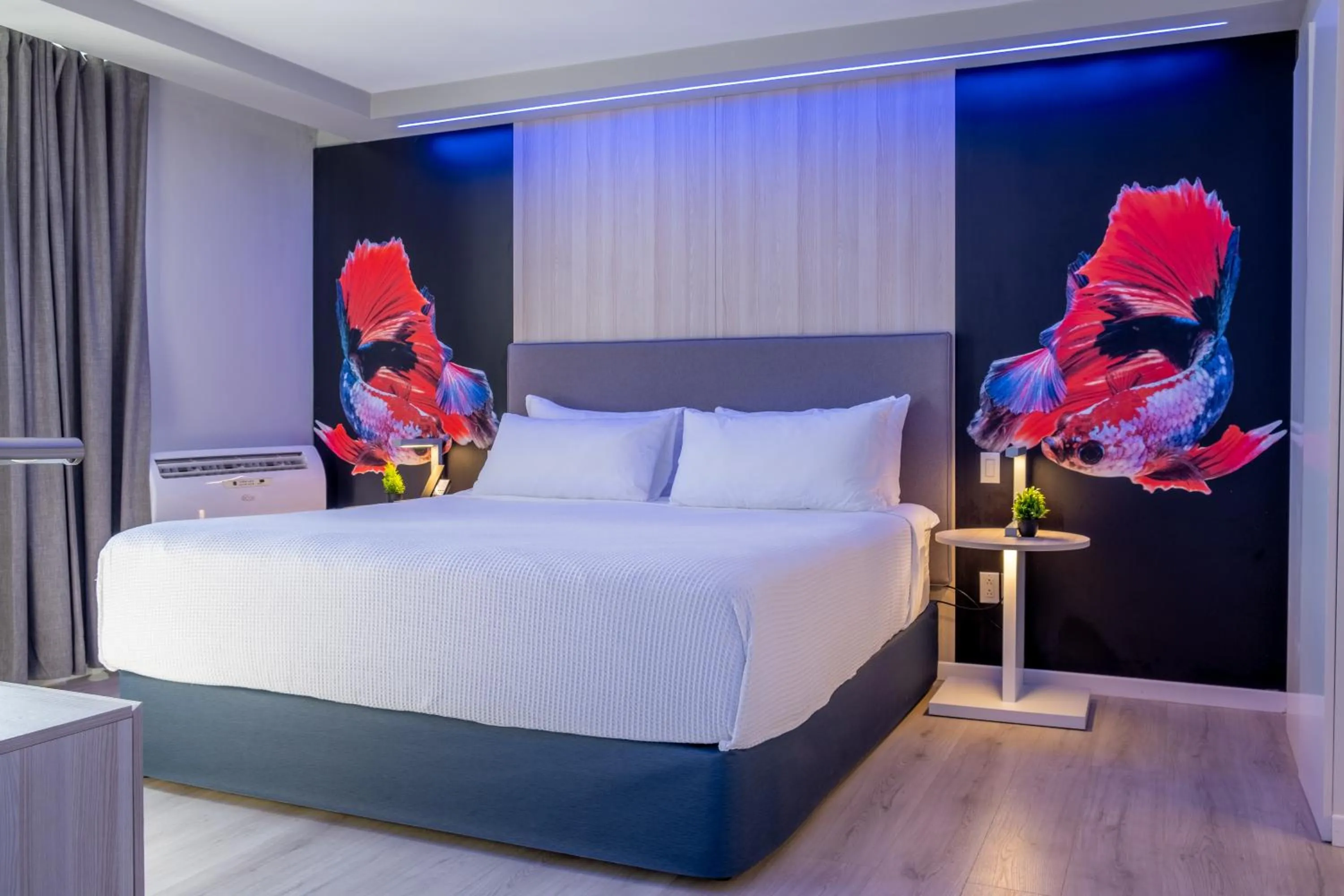 Bed in TRYP by Wyndham Aruba