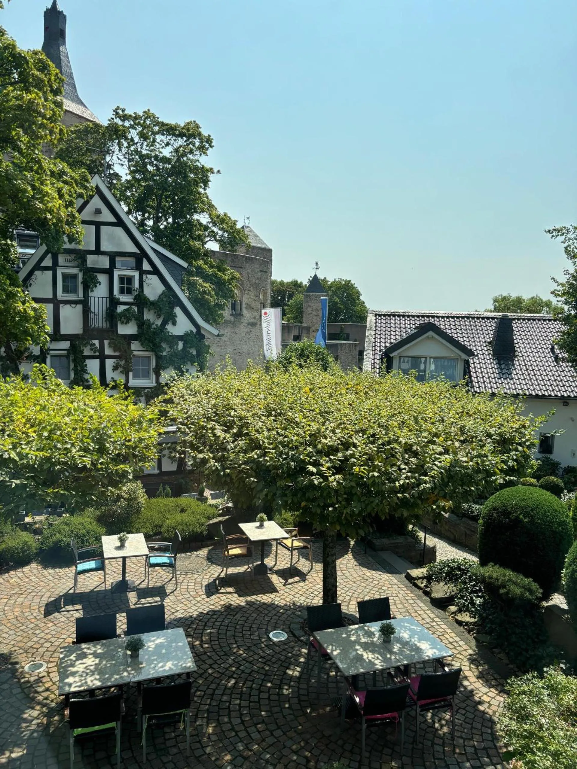 Patio in Malerwinkel Hotel