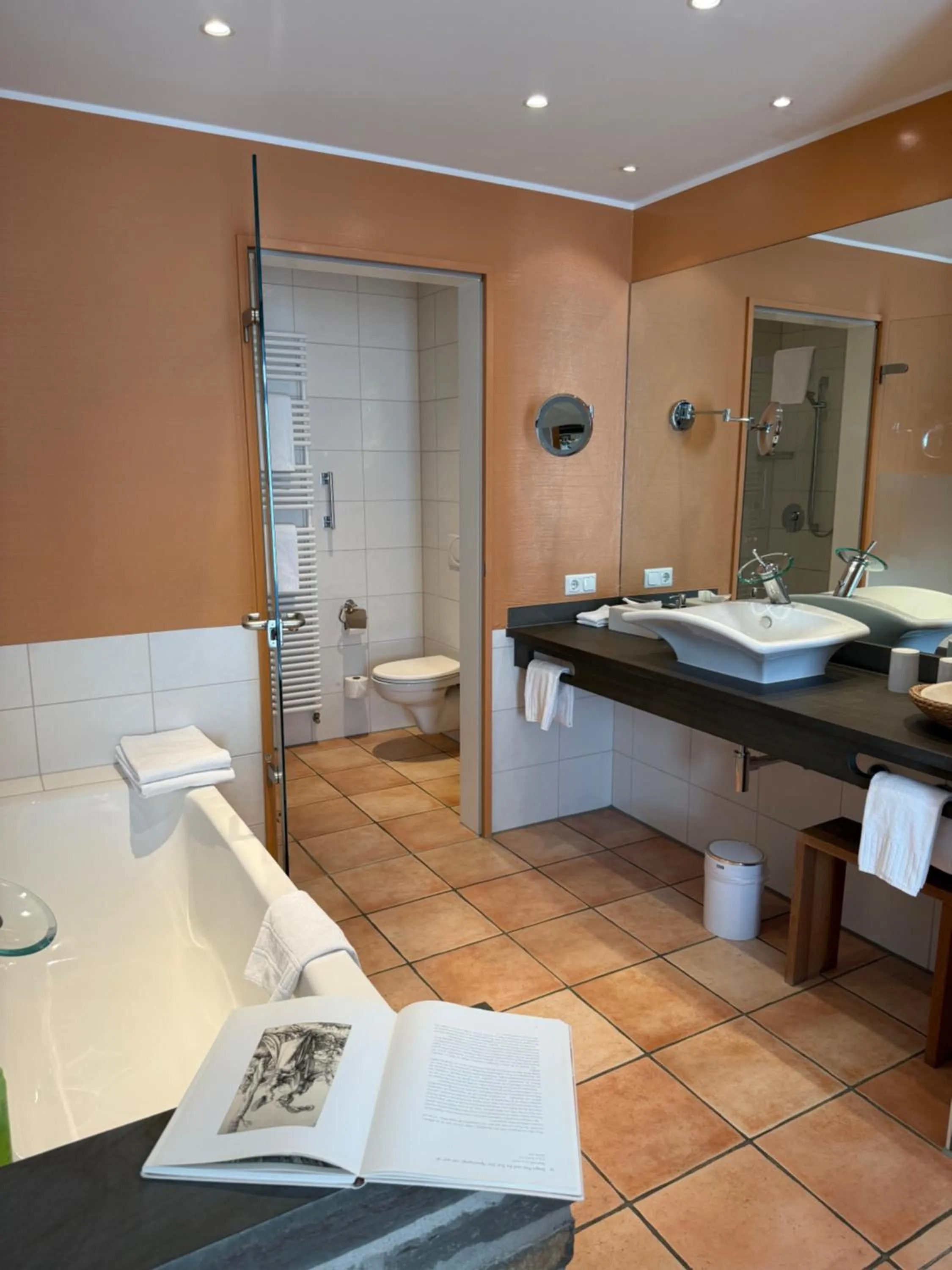 Bathroom in Malerwinkel Hotel