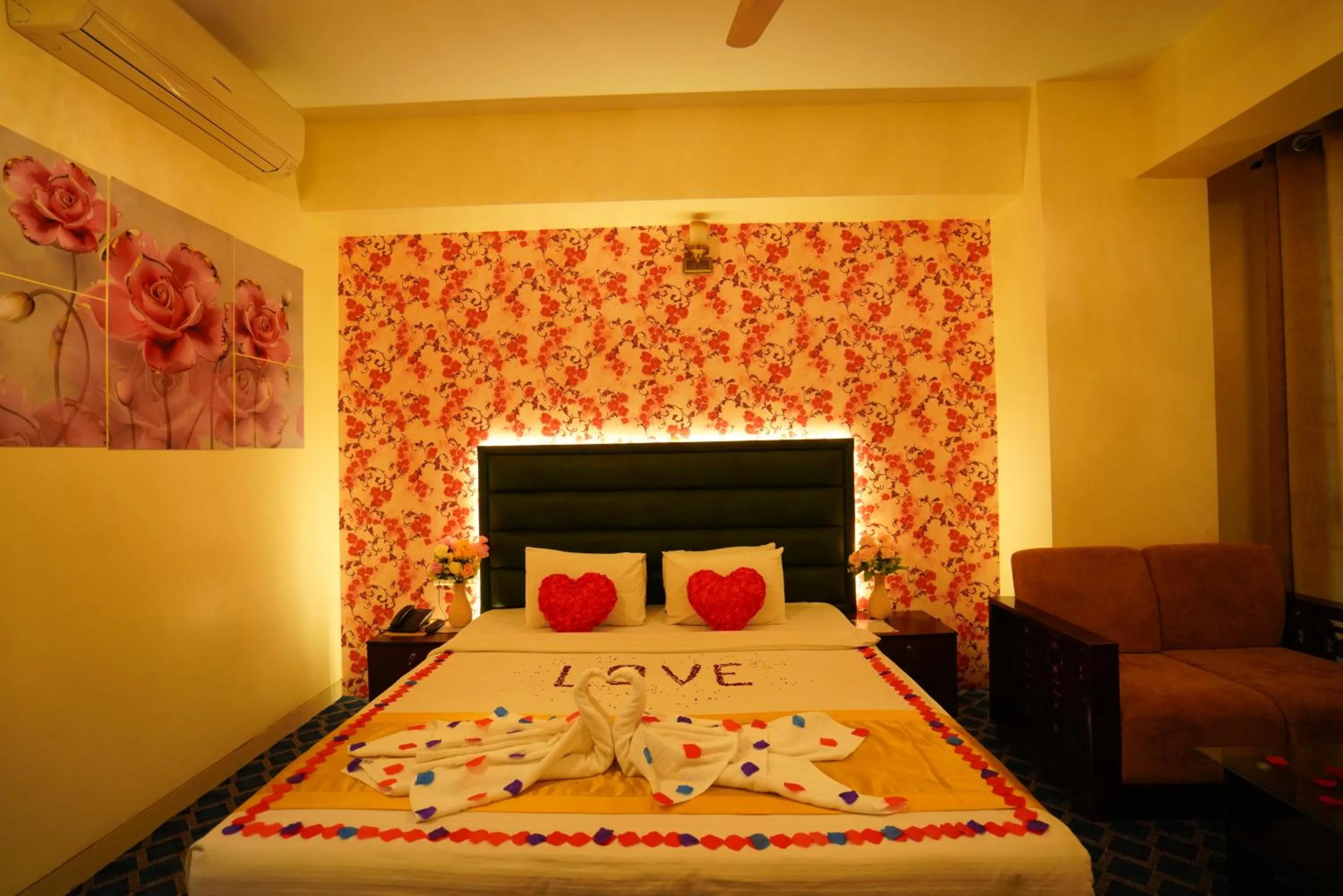 Bed in Grand Mostafa Hotel Ababil