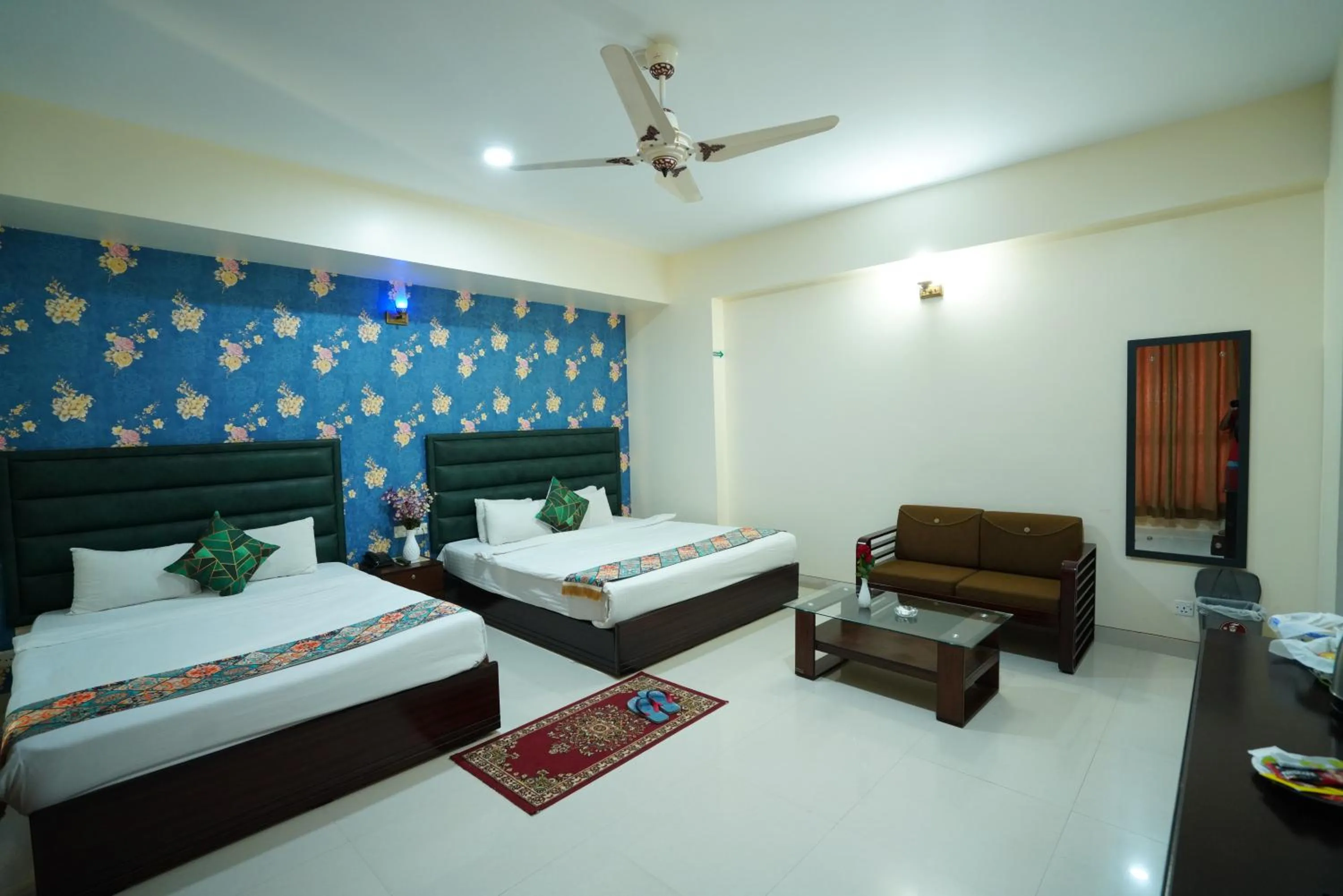 Bed in Grand Mostafa Hotel Ababil