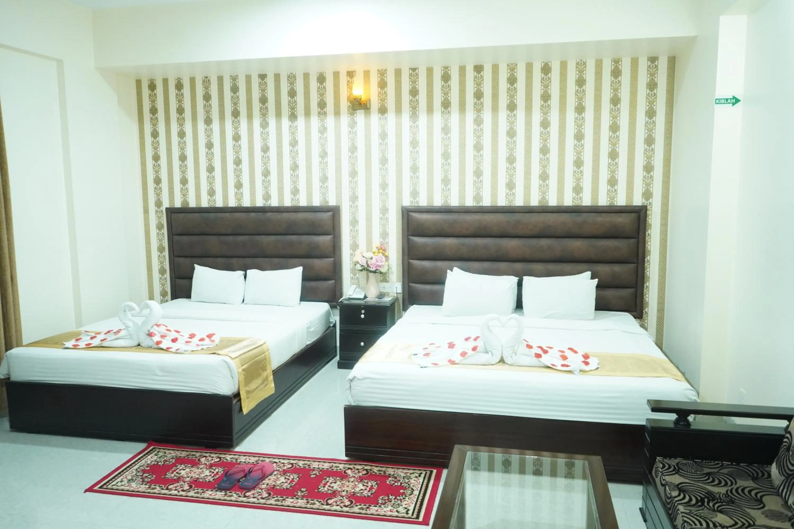 Bed in Grand Mostafa Hotel Ababil