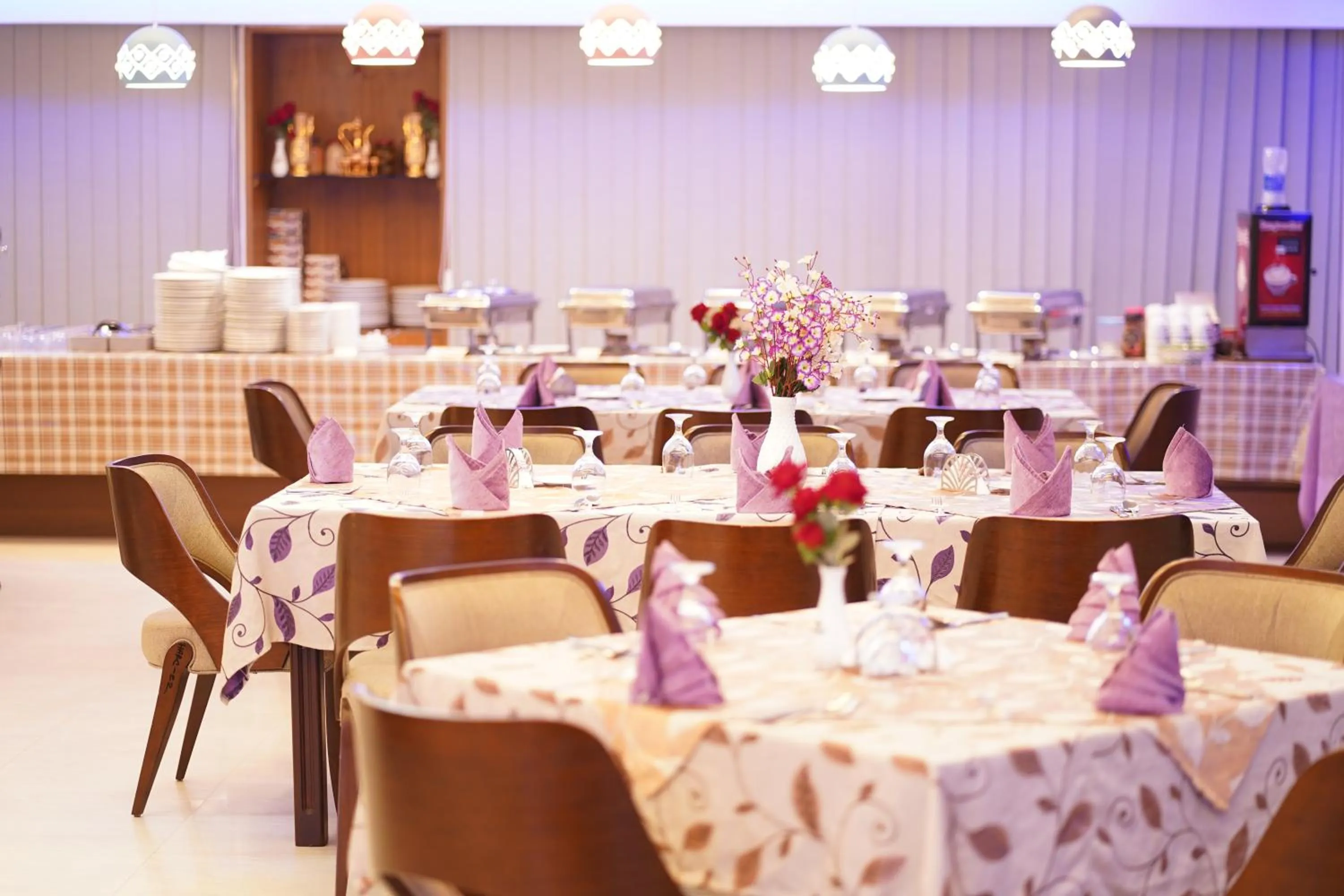 Restaurant/places to eat in Grand Mostafa Hotel Ababil