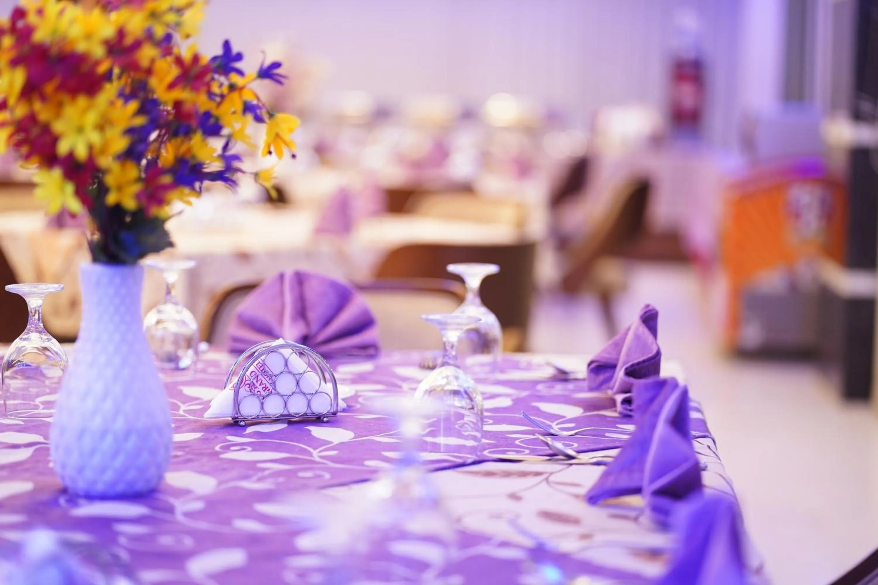 Restaurant/places to eat in Grand Mostafa Hotel Ababil