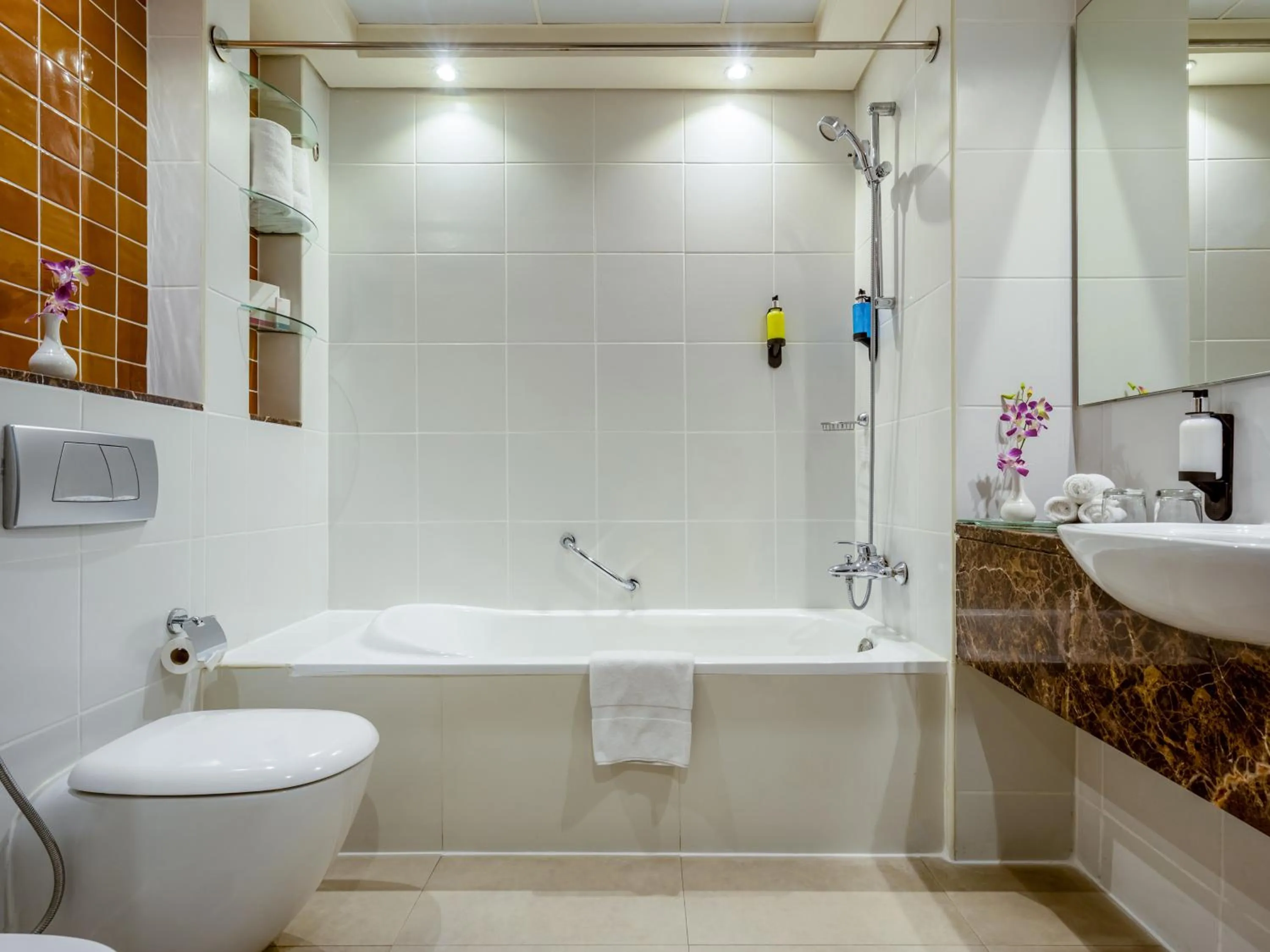 Shower in Flora Creek Deluxe Hotel Apartments, Dubai