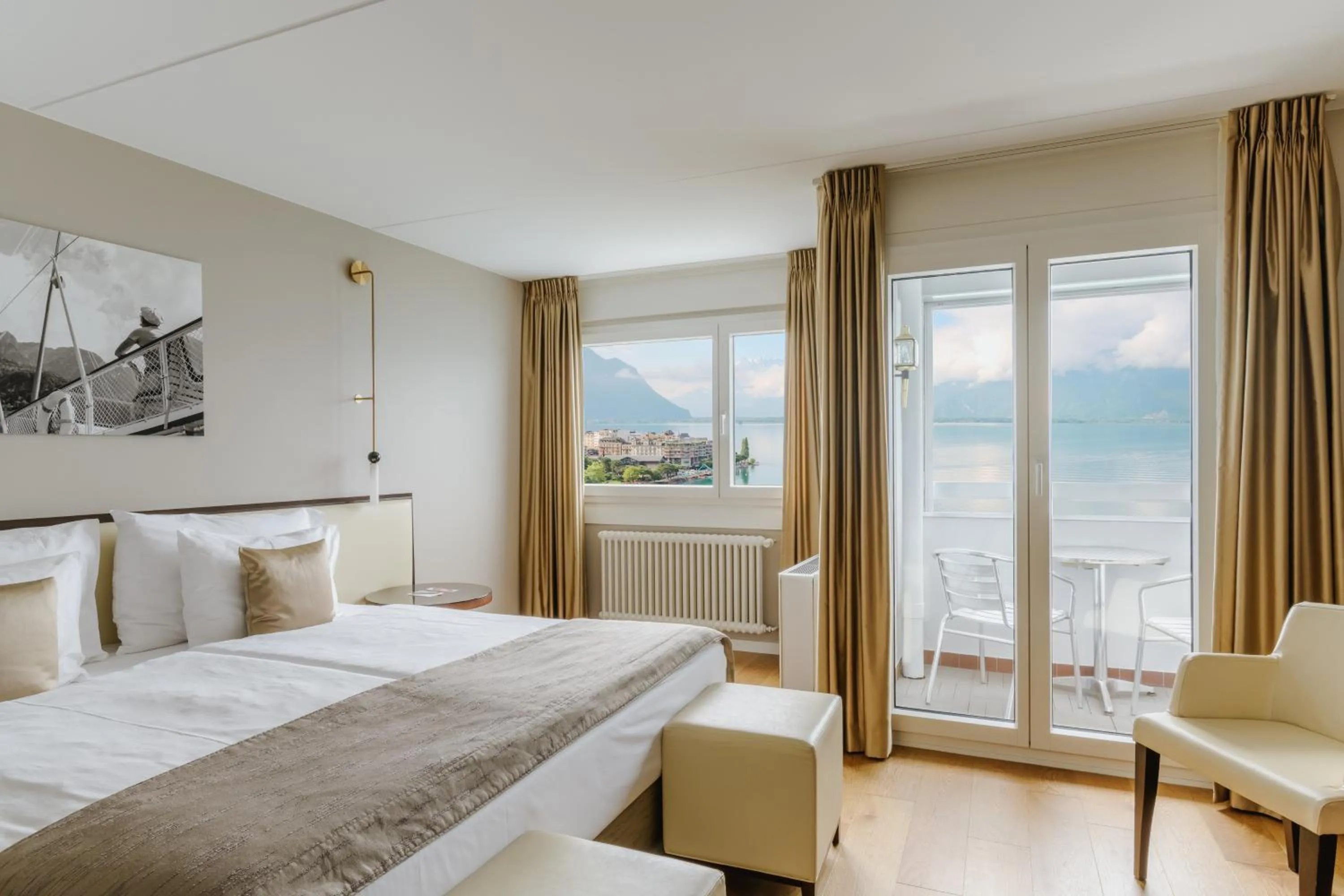 Bedroom, Bed in Hotel Mona