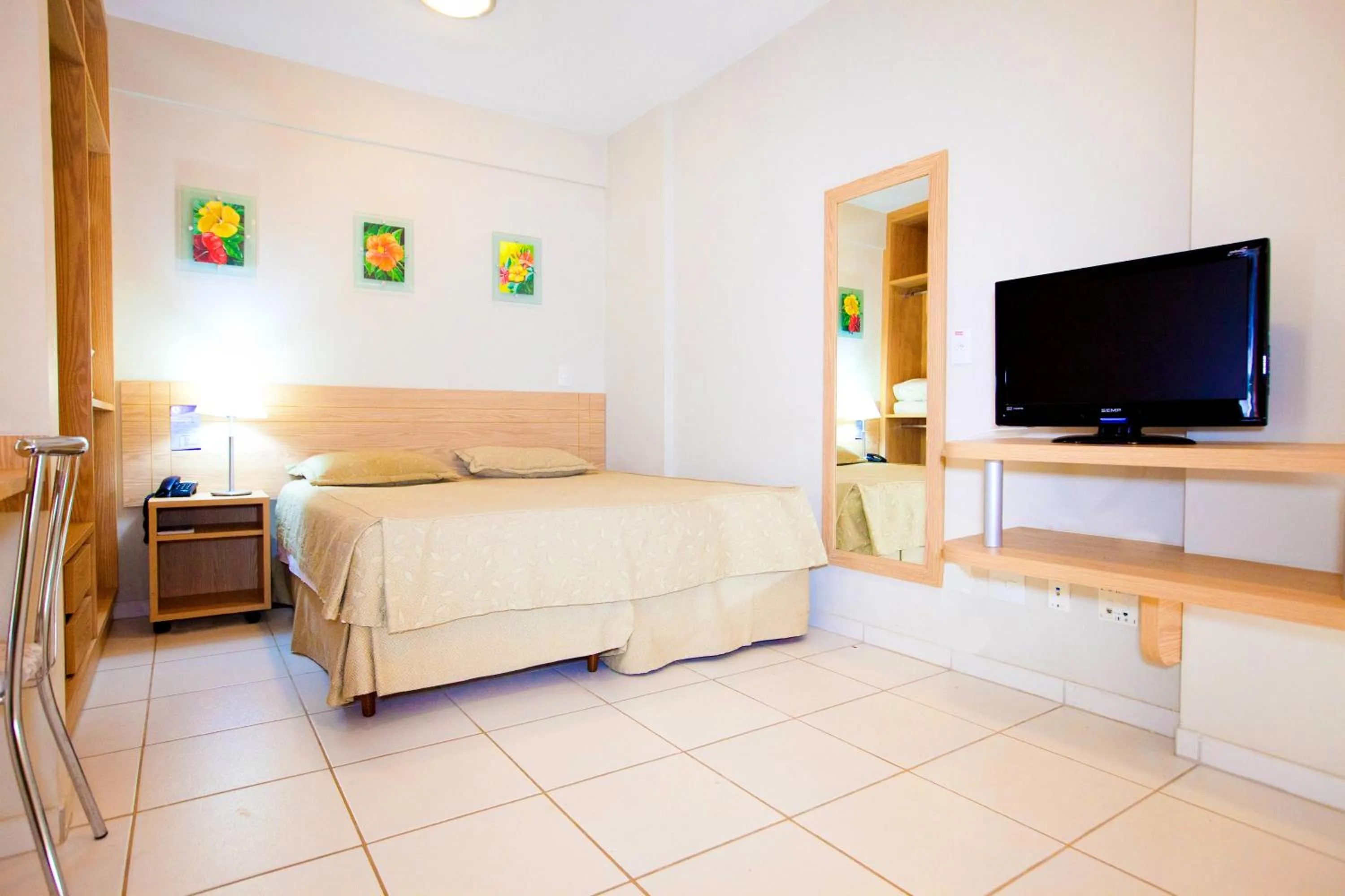 Bed in Golden Dolphin Express Oficial