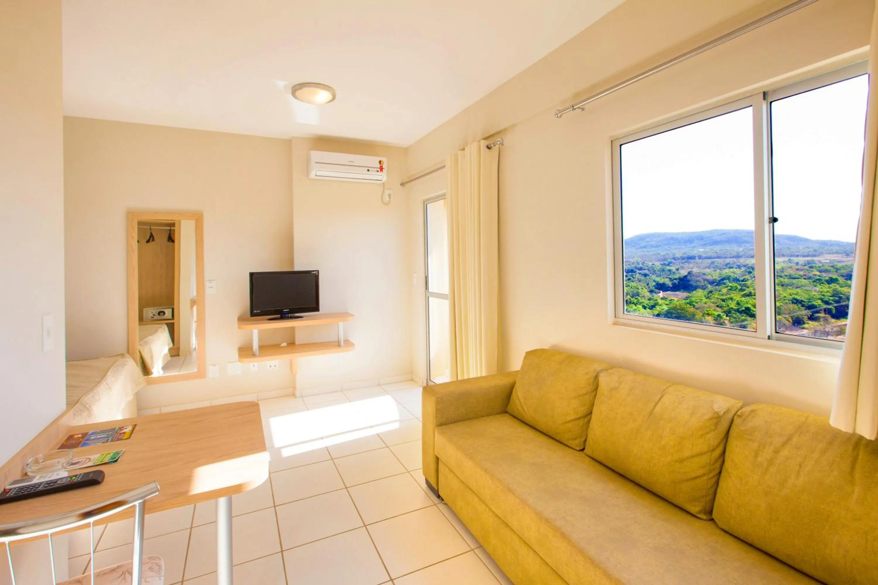 Golden Dolphin Express Oficial