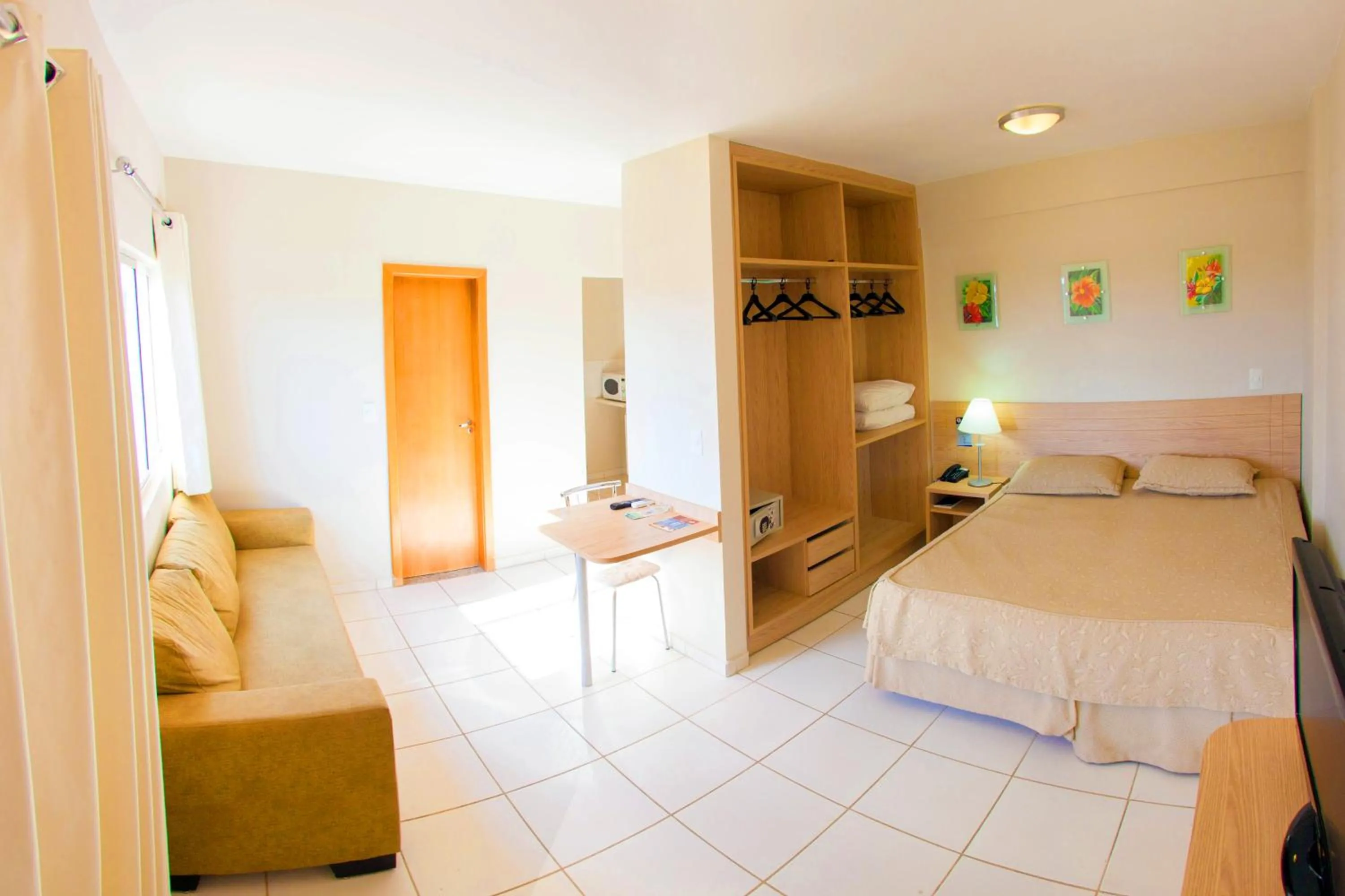 Bed in Golden Dolphin Express Oficial