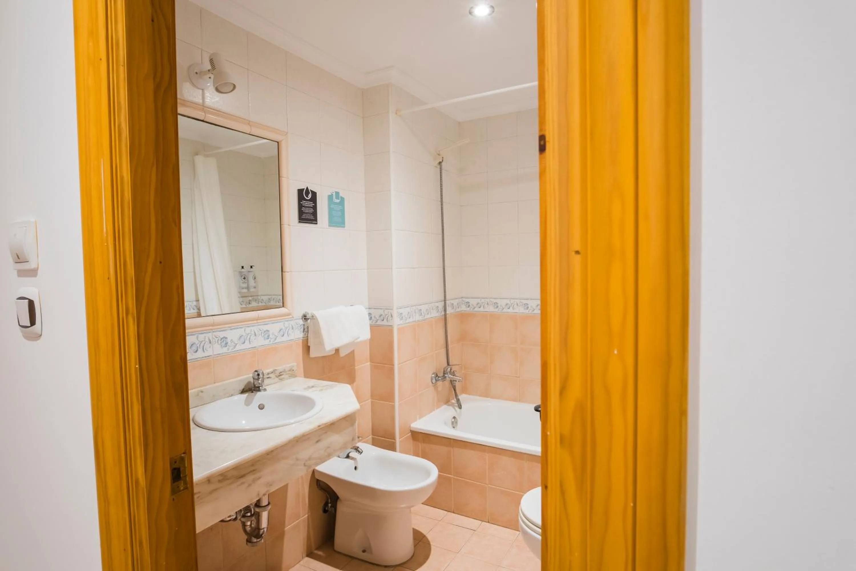 Bathroom in Hotel Alda Puerto Calderón