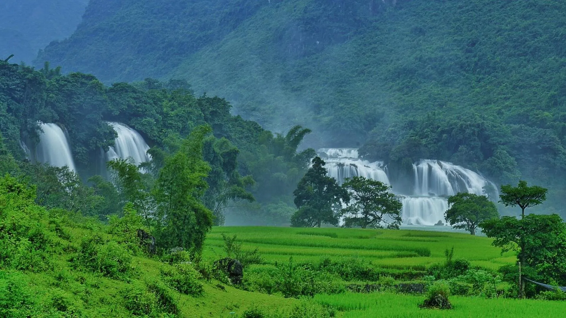 Natural landscape in Sài Gòn - Bản Giốc Resort
