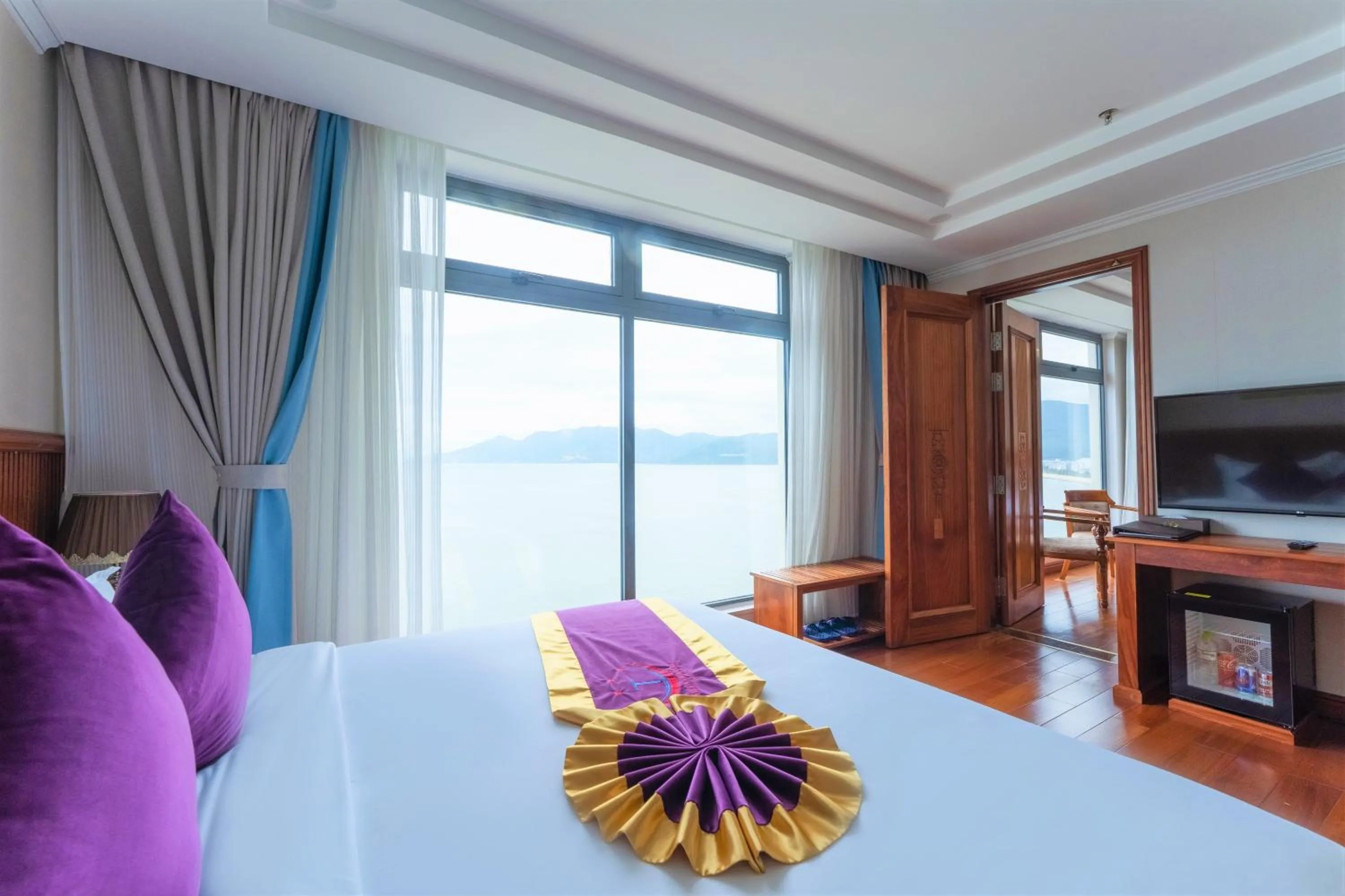 Bedroom, Bed in Vietnam Taste Hotel Quy Nhon - Beachfront