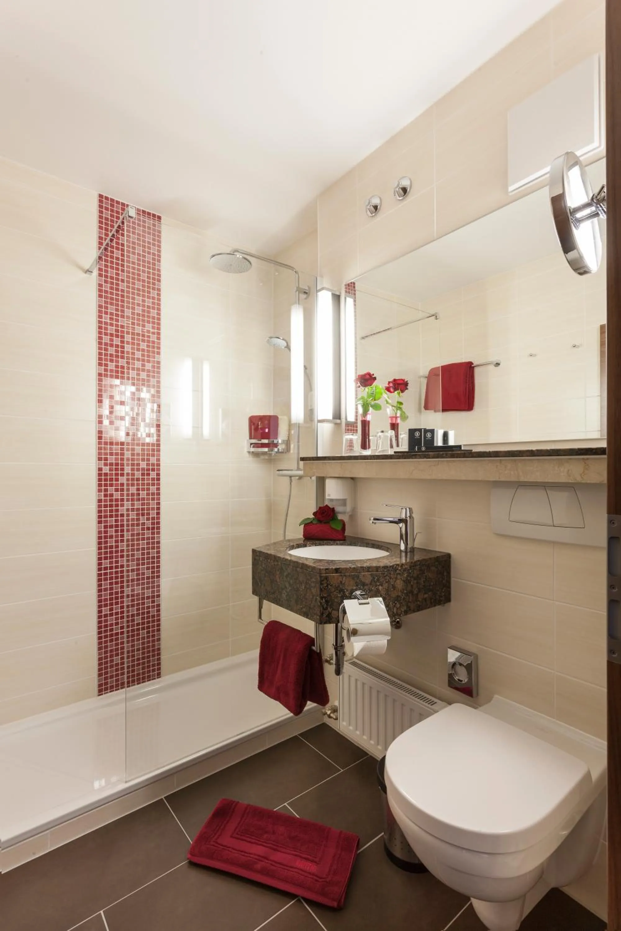 Shower in ZELLER's Quartier