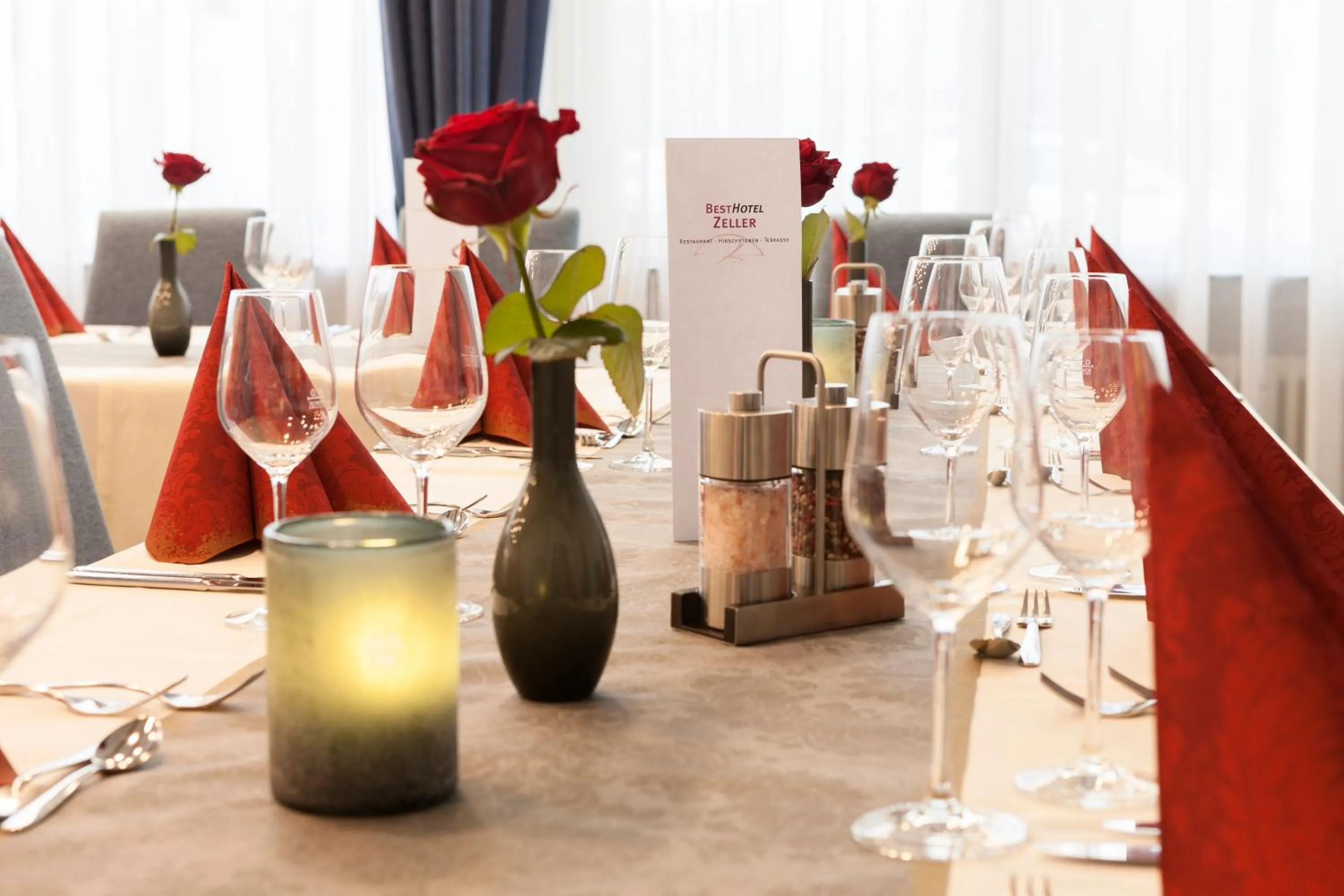 Restaurant/places to eat in ZELLER's Quartier