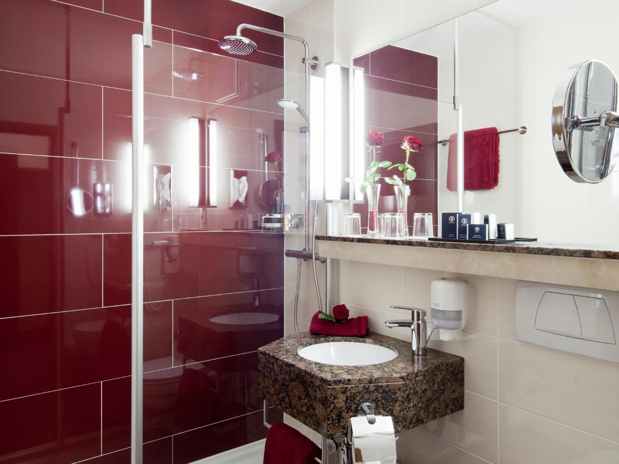 Shower in ZELLER's Quartier