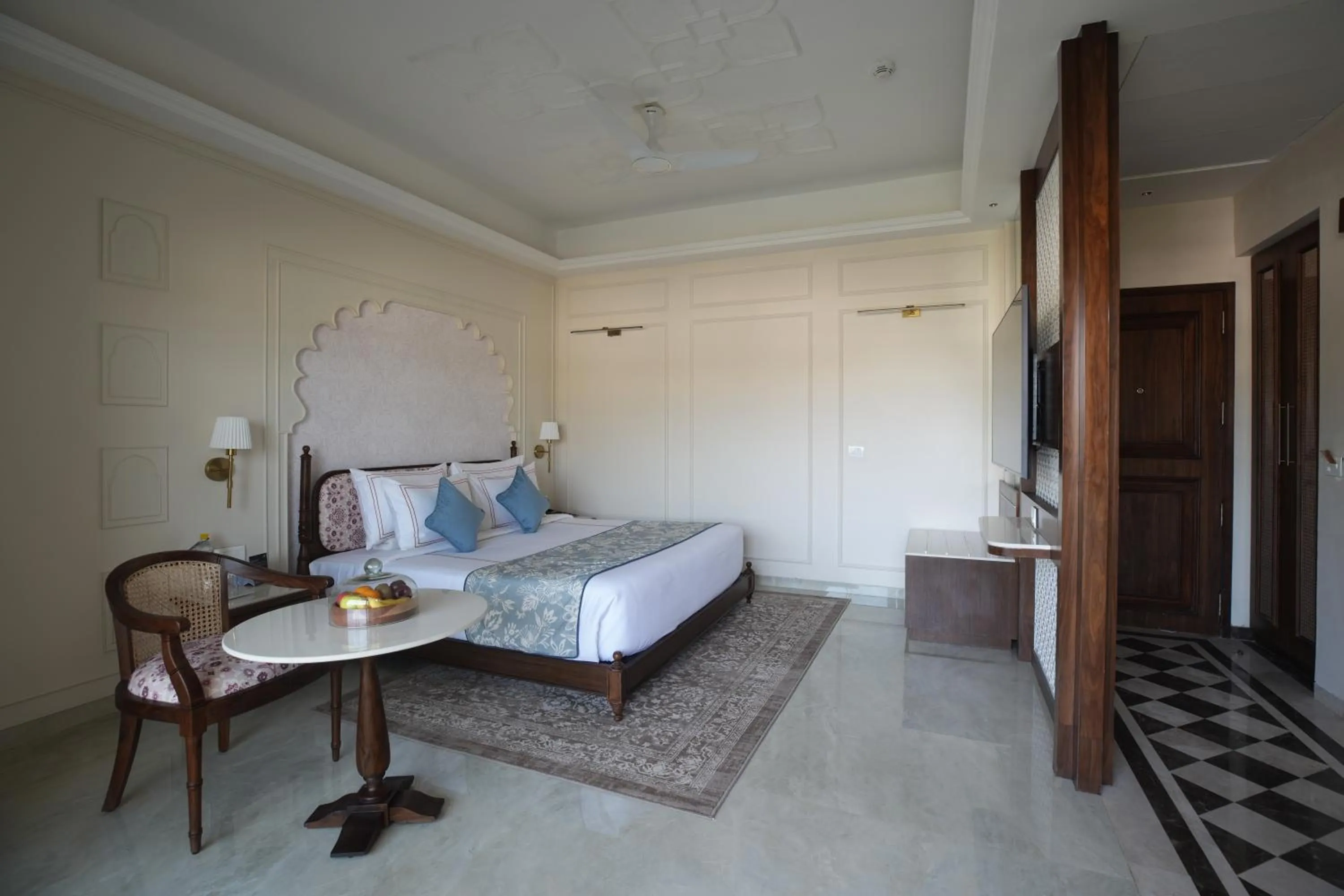 Bed in Sayaji Resorts & Spa Udaipur