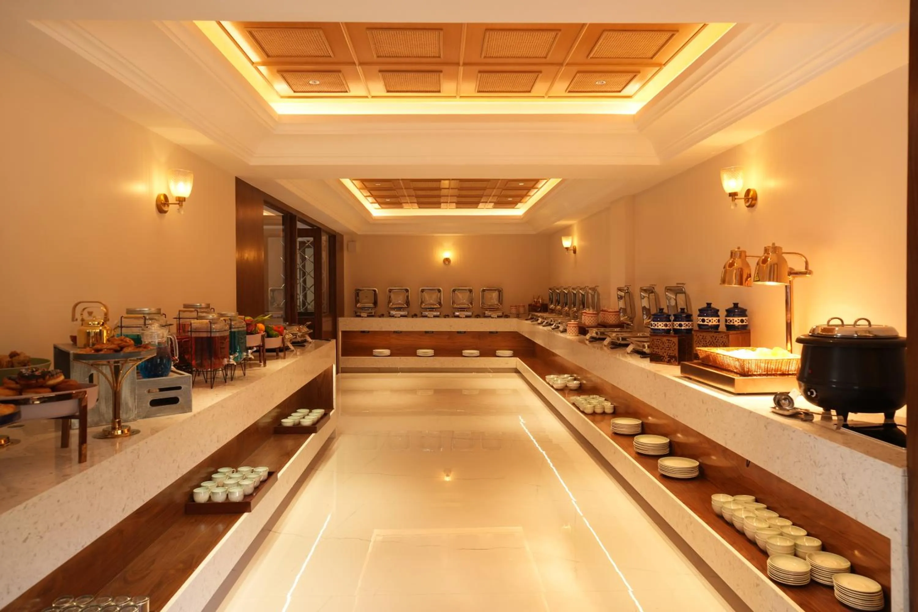 Restaurant/places to eat in Sayaji Resorts & Spa Udaipur