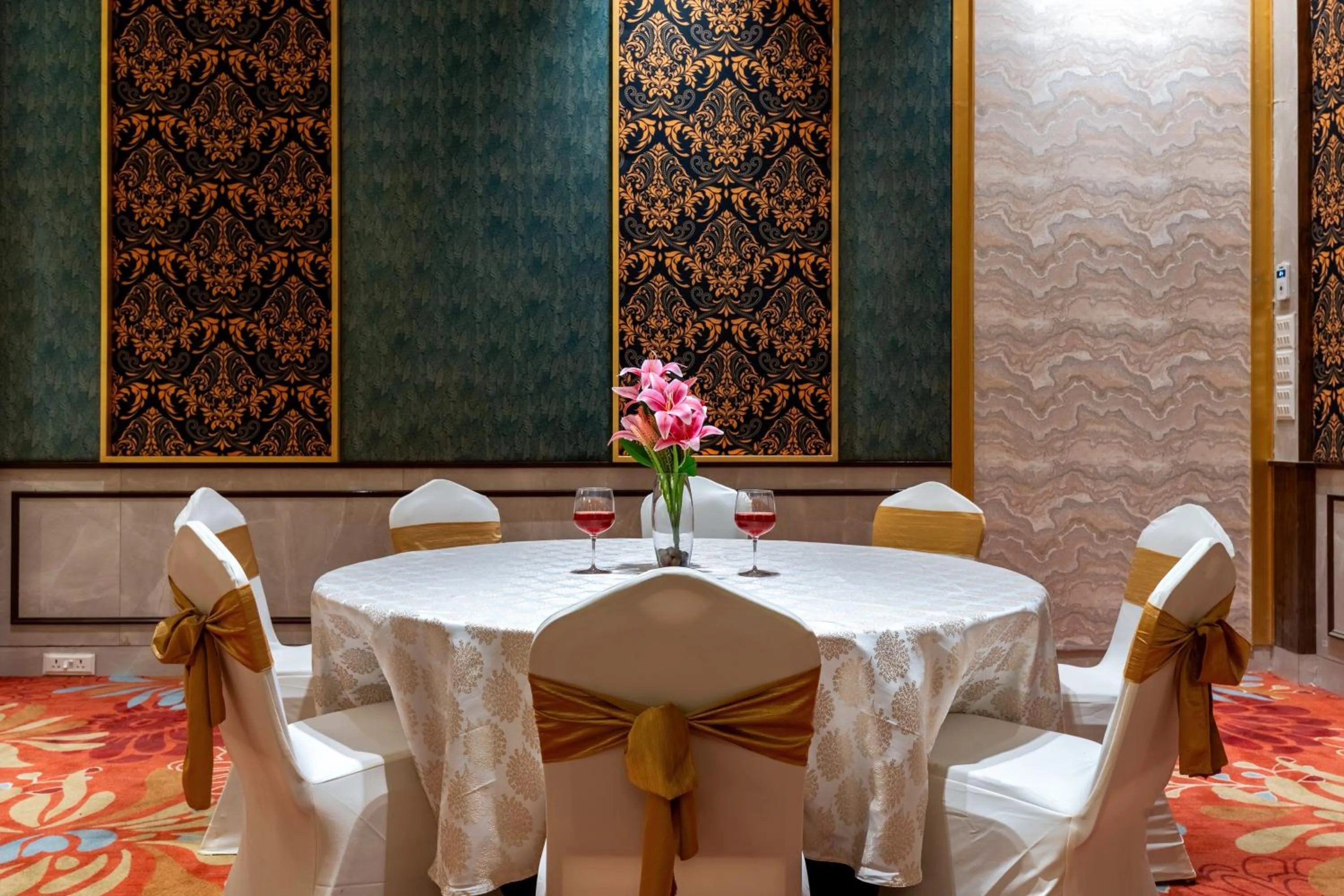 Banquet/Function facilities in Sayaji Resorts & Spa Udaipur