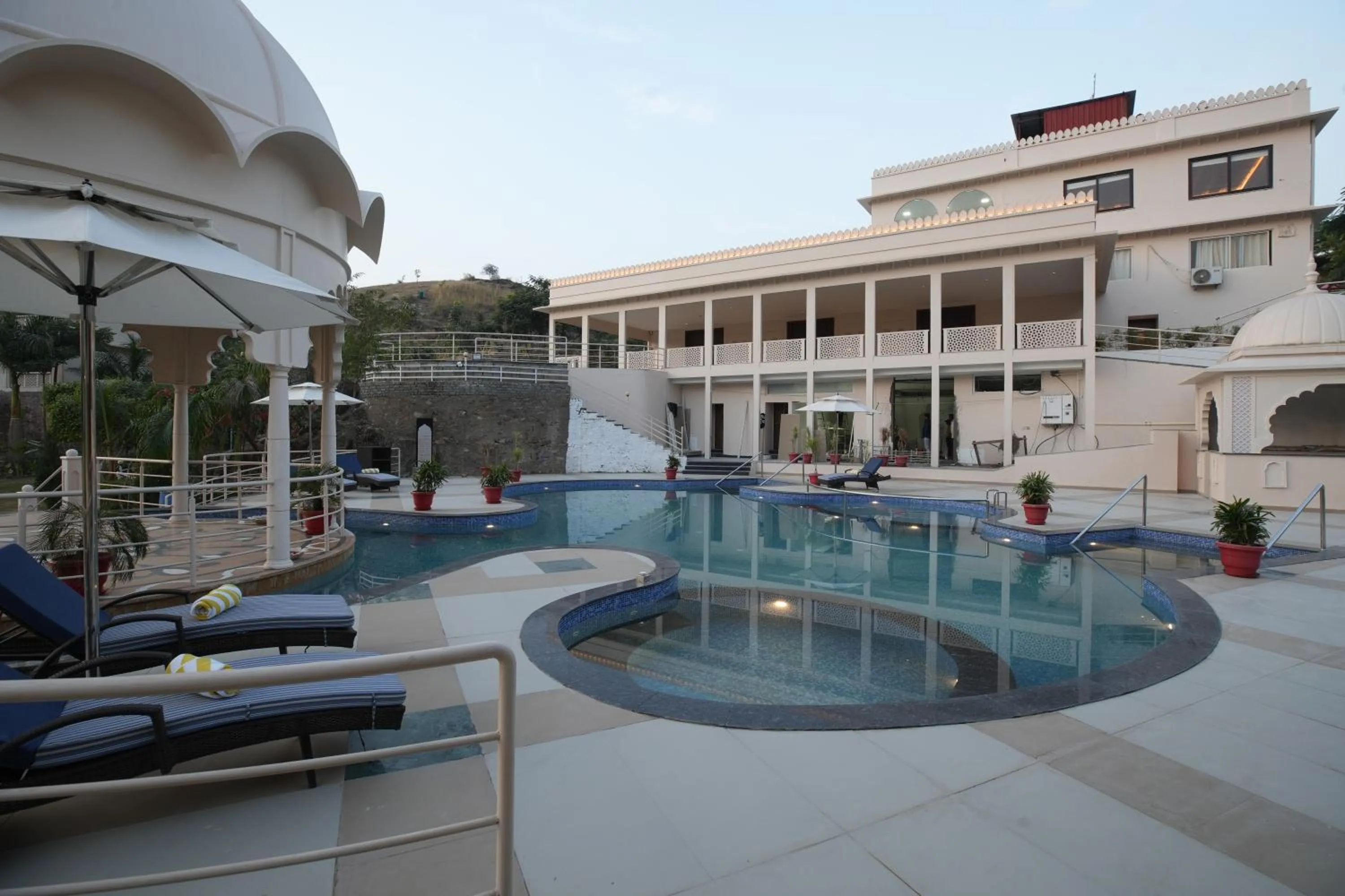 Swimming pool in Sayaji Resorts & Spa Udaipur