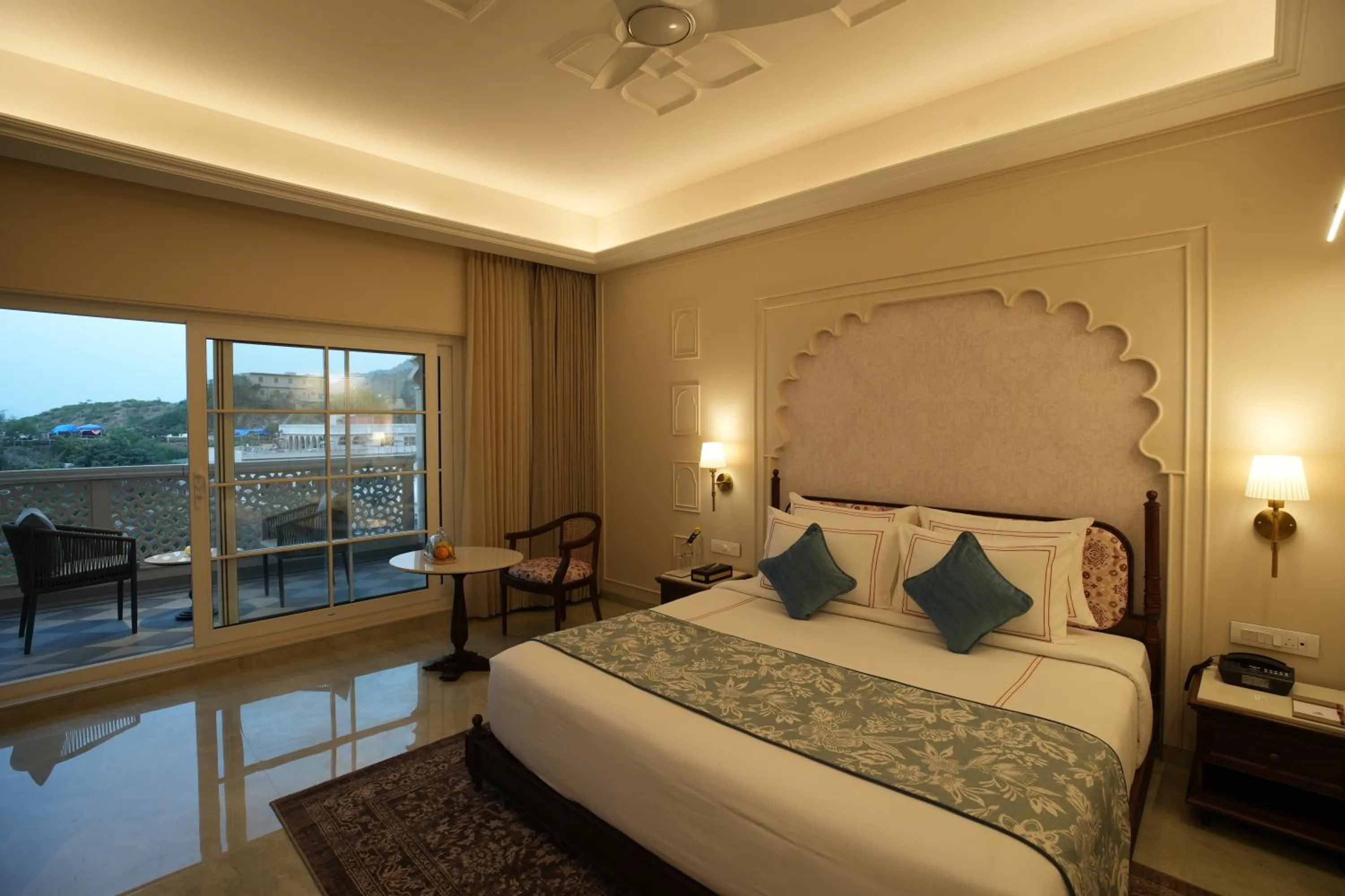 Bed in Sayaji Resorts & Spa Udaipur
