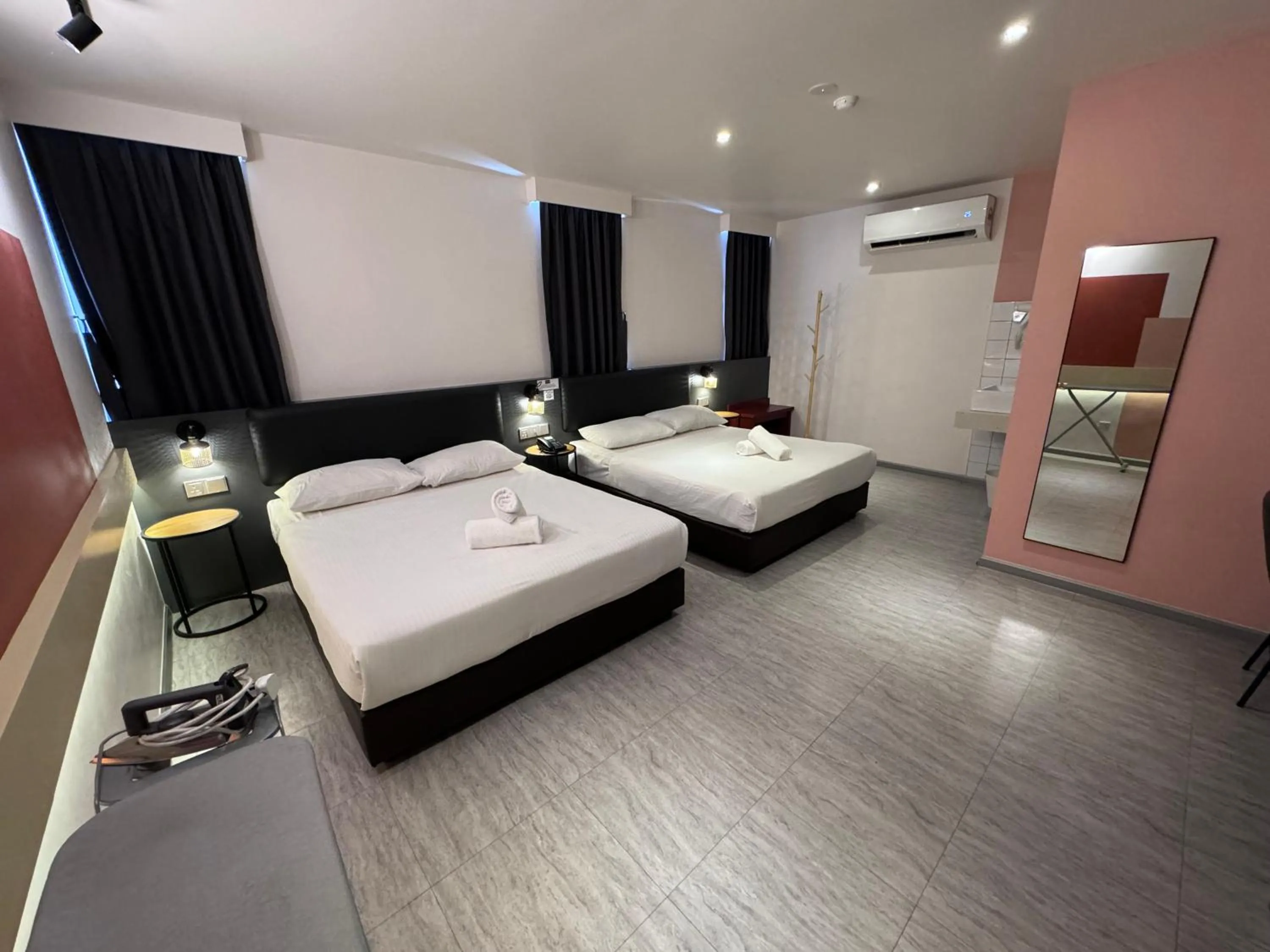 Photo of the whole room, Bed in Woco Boutique Hotel Kinrara