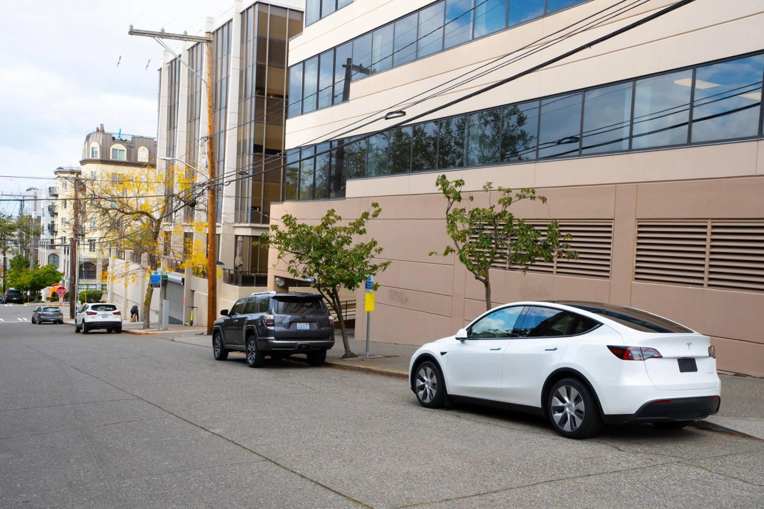Day in Top Floor Water View Oasis near Space Needle & Cruise