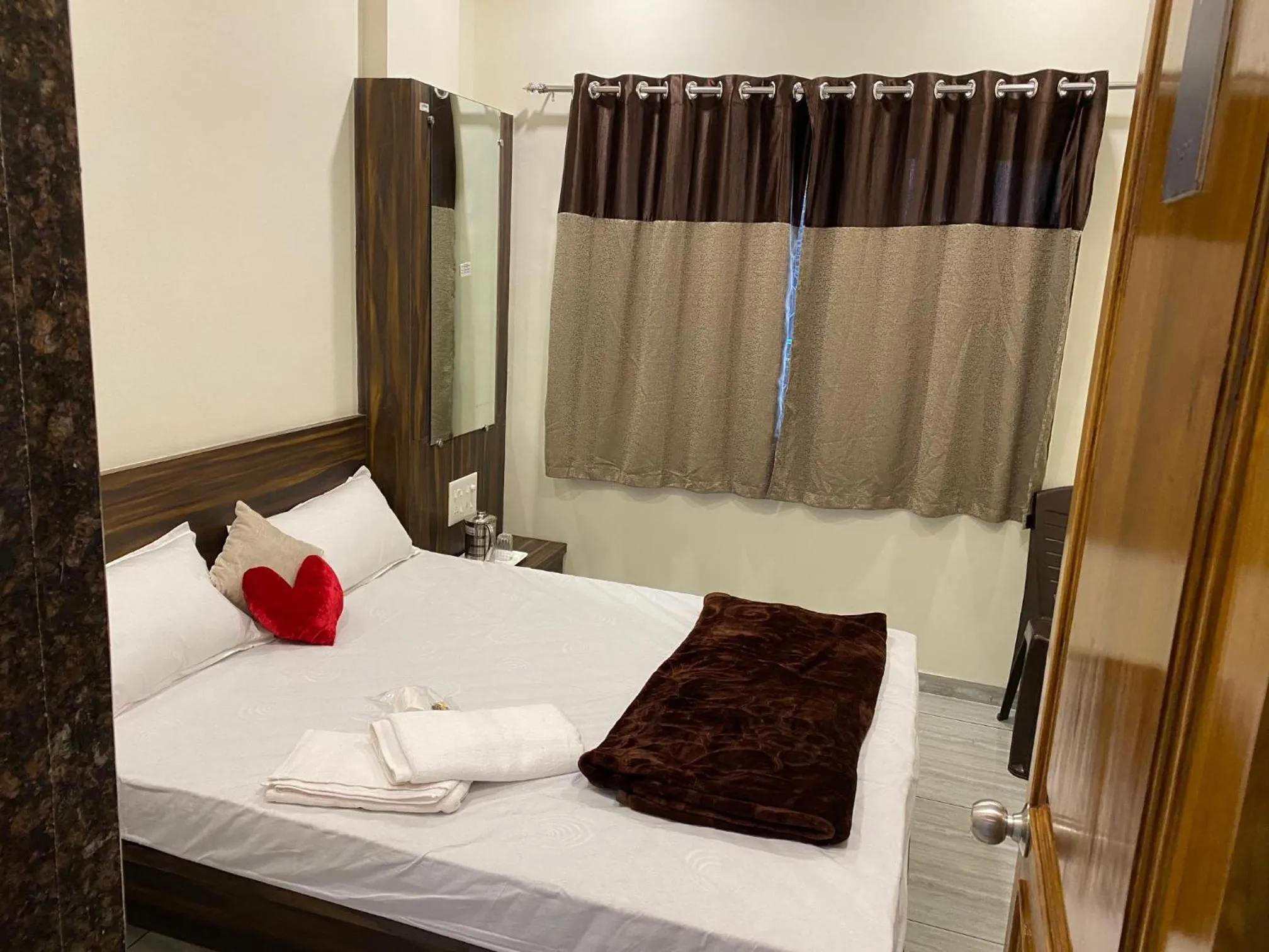 Bed in Galaxy Residency, Panchgani - MTDC Approved