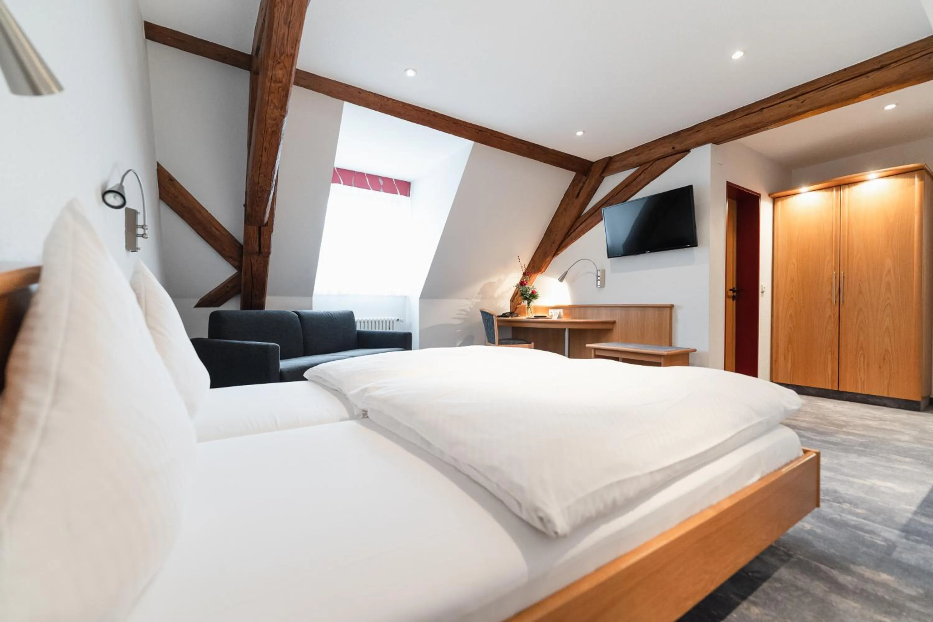 Bed in Hotel Gasthof zum Rössle