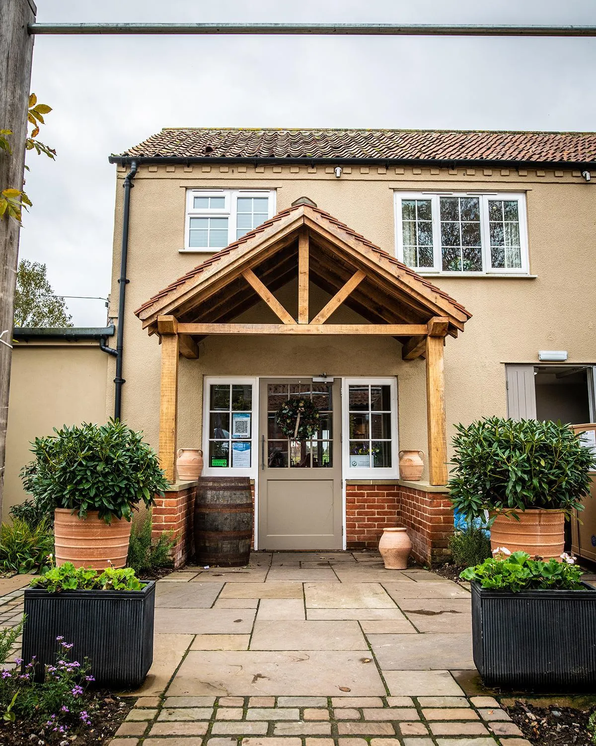 Property building in The Three Horseshoes