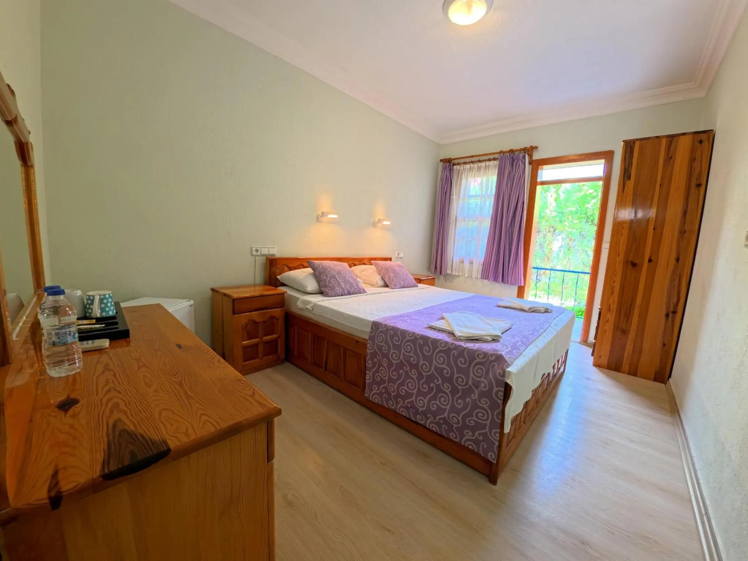 Photo of the whole room, Bed in Dalyan YUNUS HOTEL