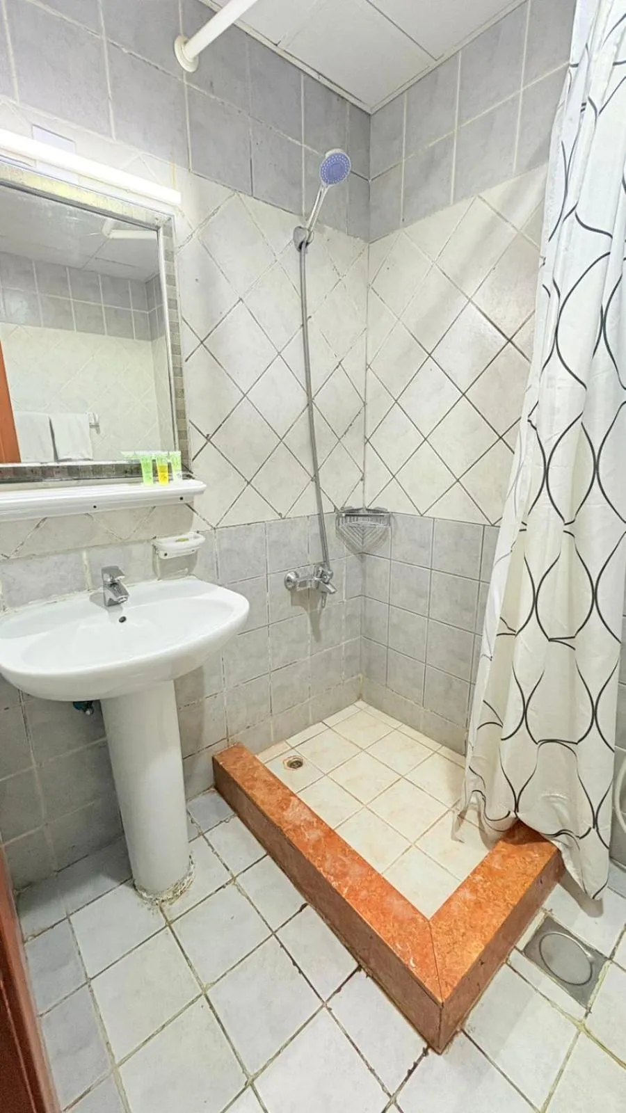 Clifton International Hotel