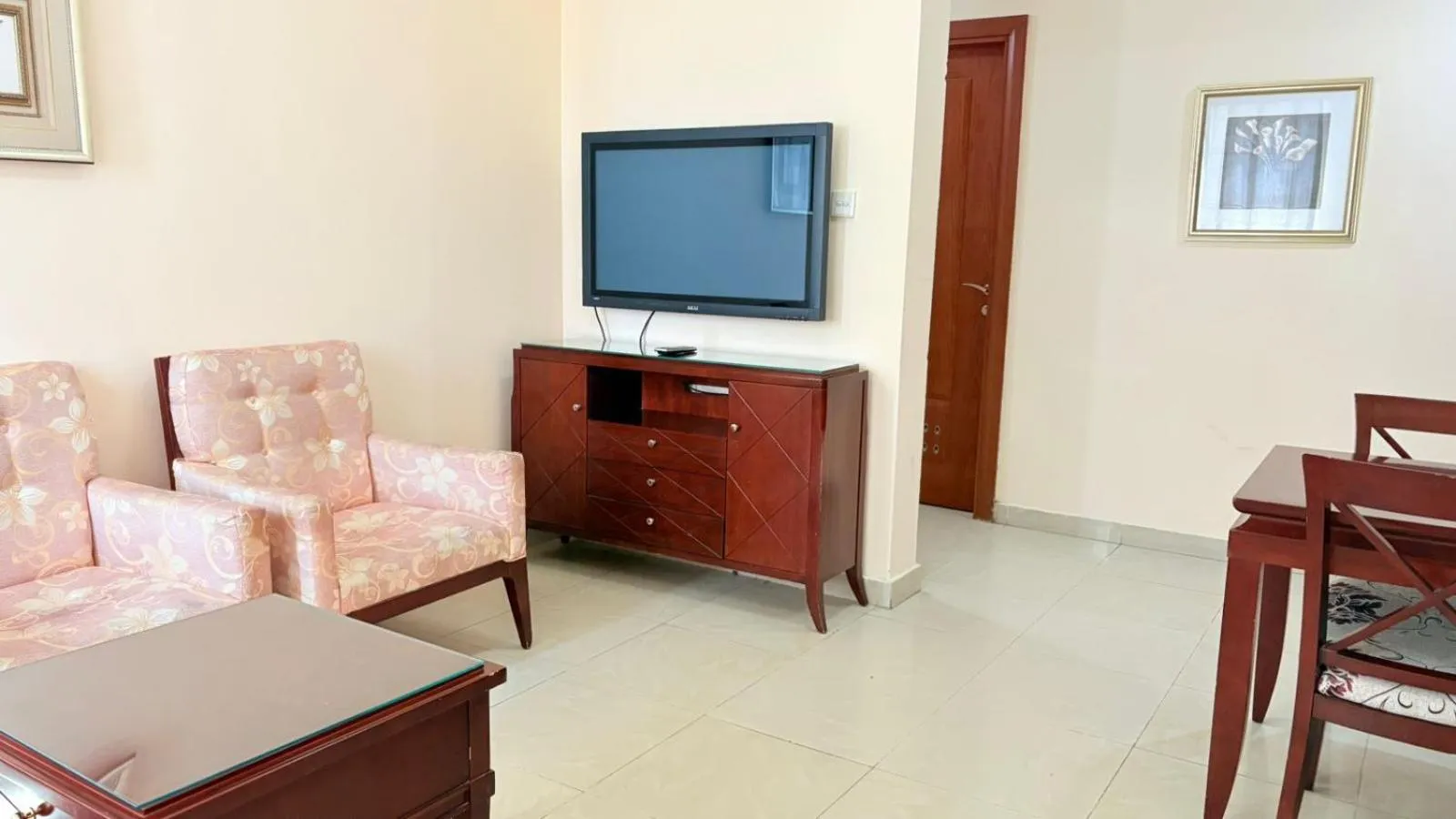 Clifton International Hotel