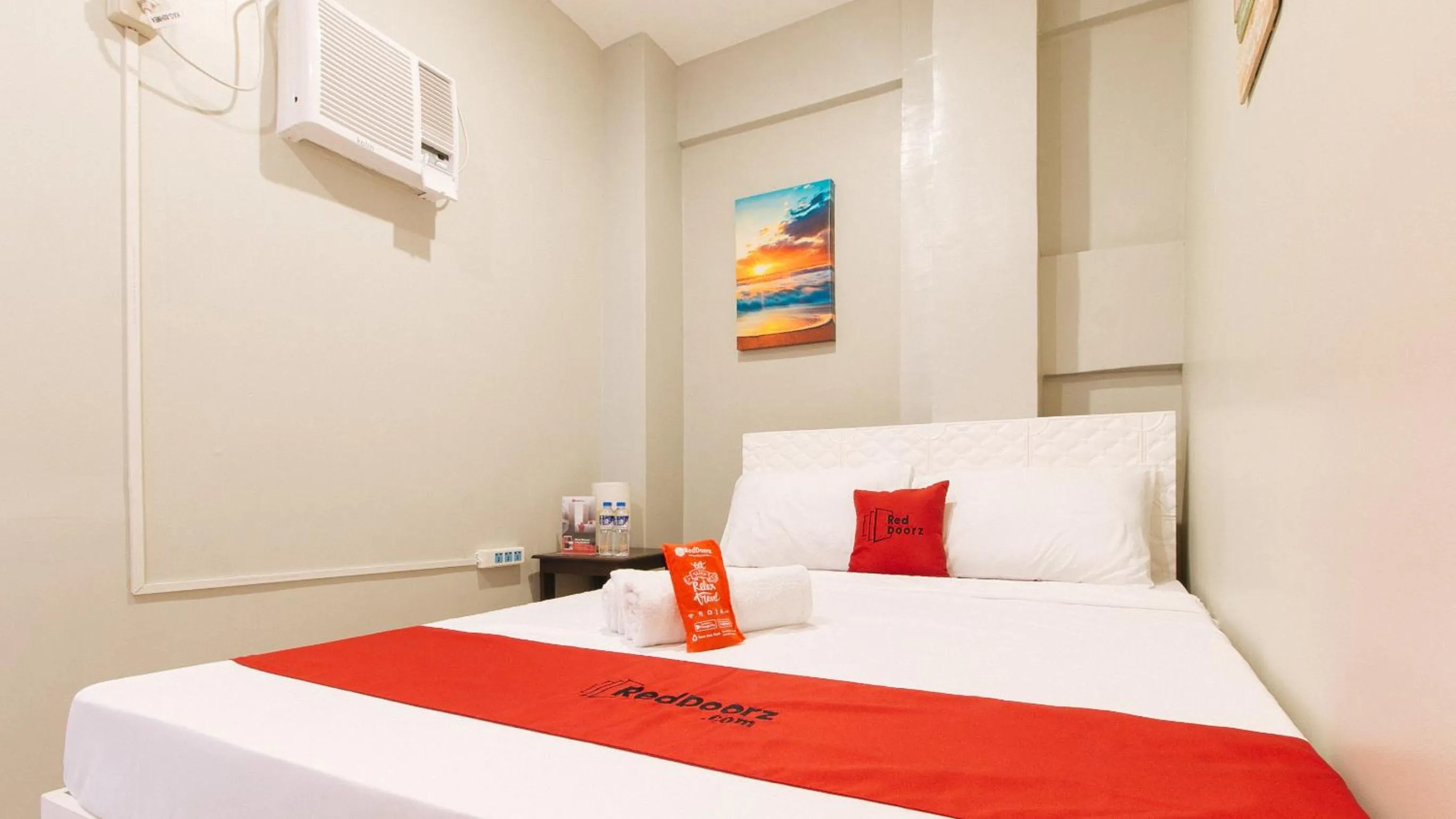 Bed in RedDoorz near Christ the King Medical Center