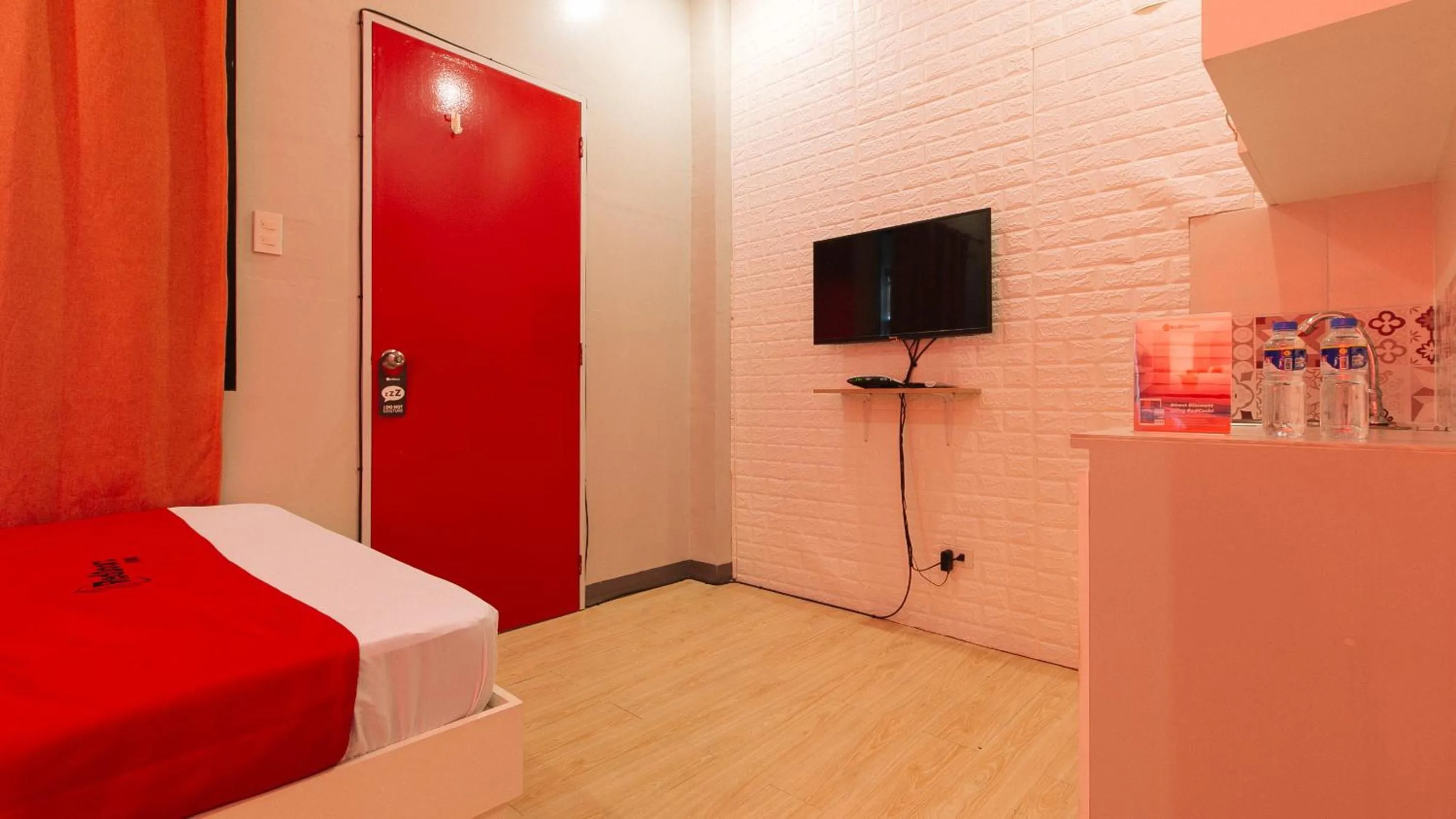 Bed in RedDoorz near Christ the King Medical Center