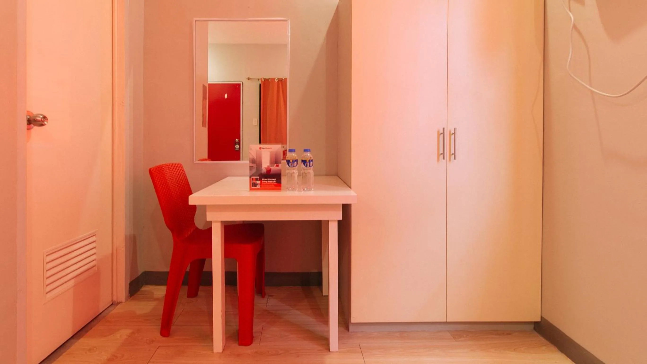 Dining area in RedDoorz near Christ the King Medical Center