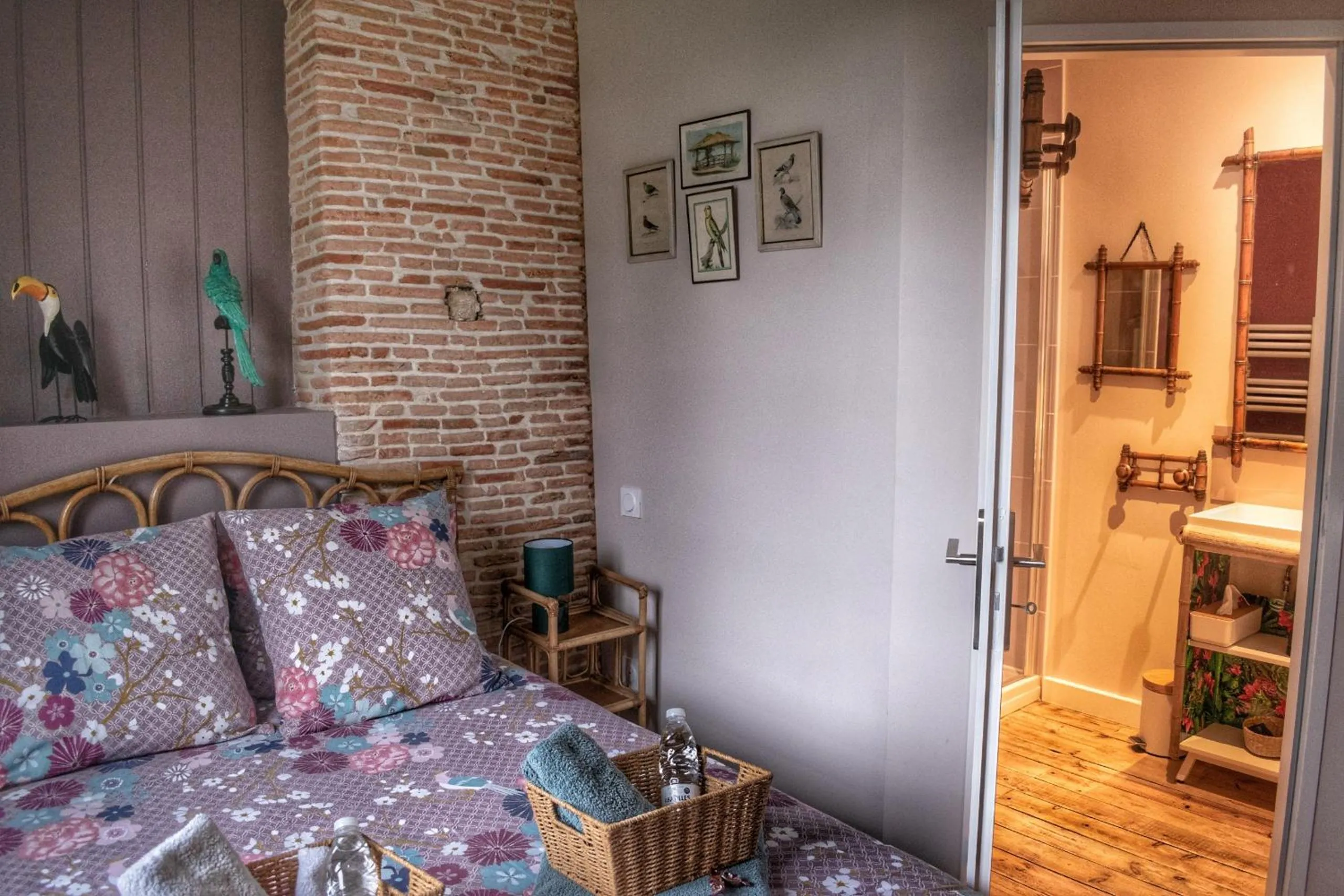 Bedroom in Les Volets Violets