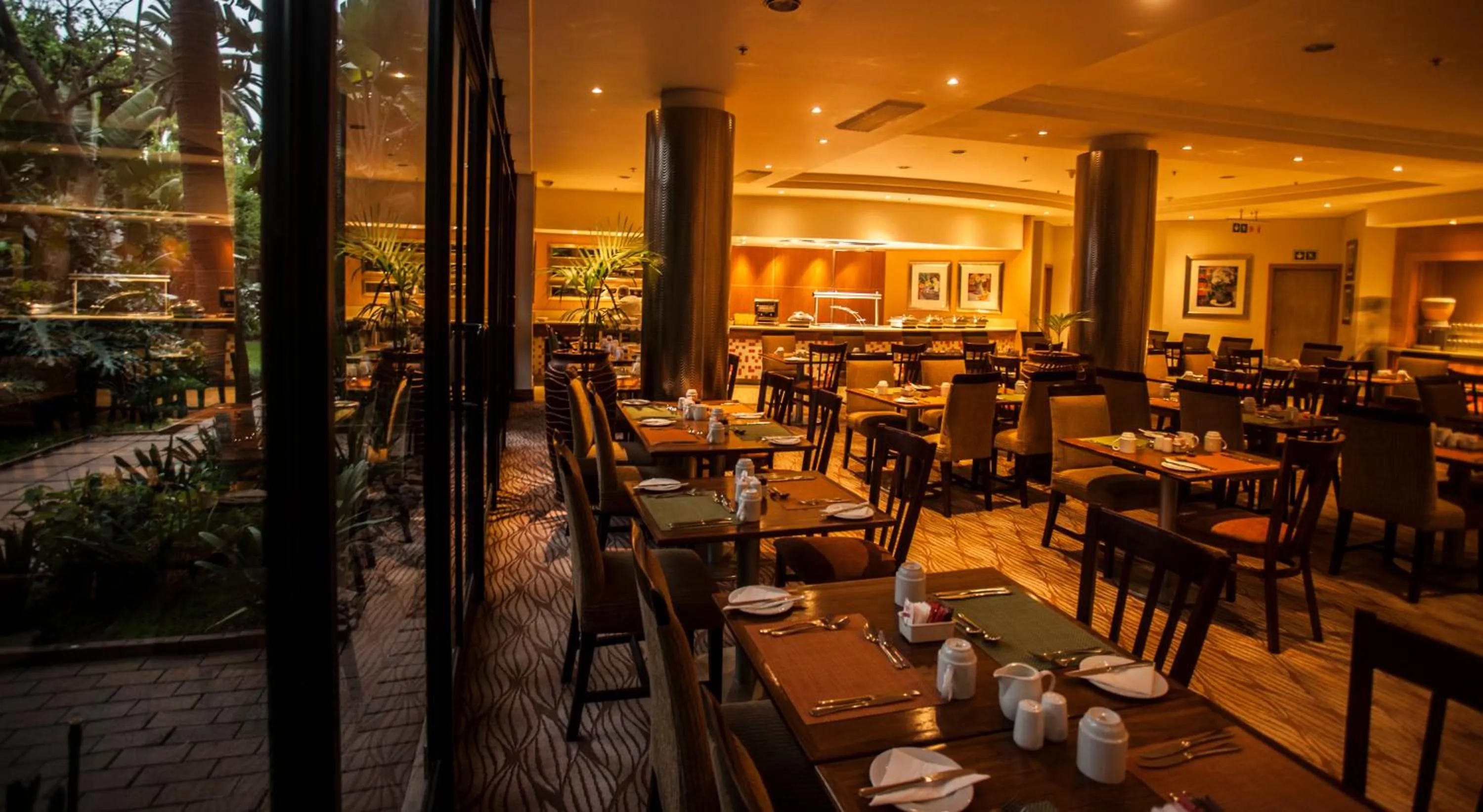 Restaurant/places to eat in Garden Court Hatfield