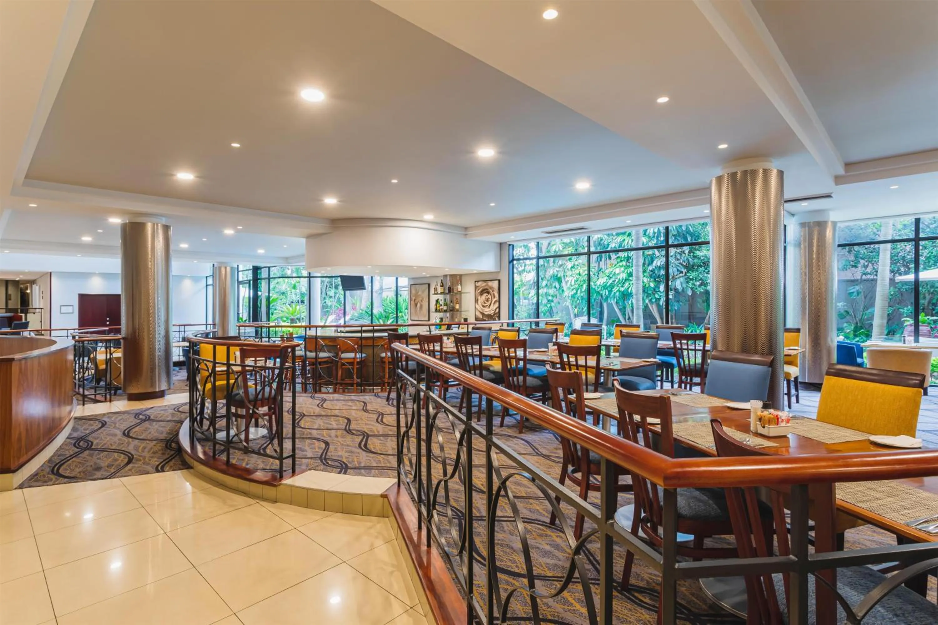 Restaurant/places to eat in Garden Court Hatfield