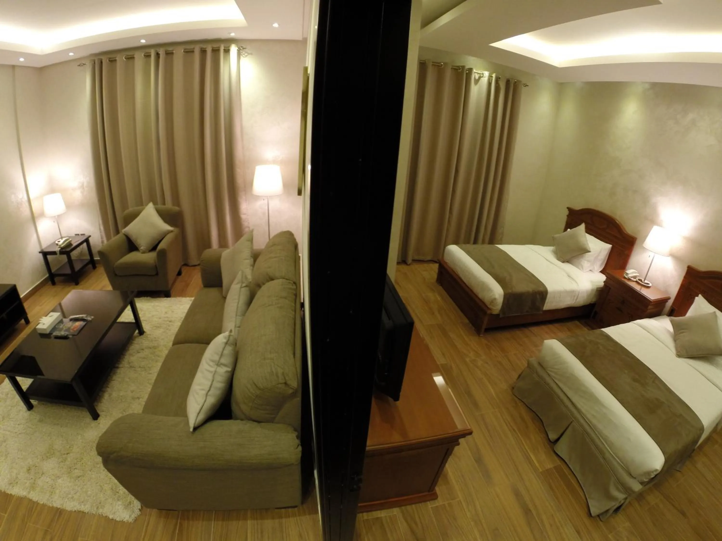 Photo of the whole room, Bed in Le Park Hotel