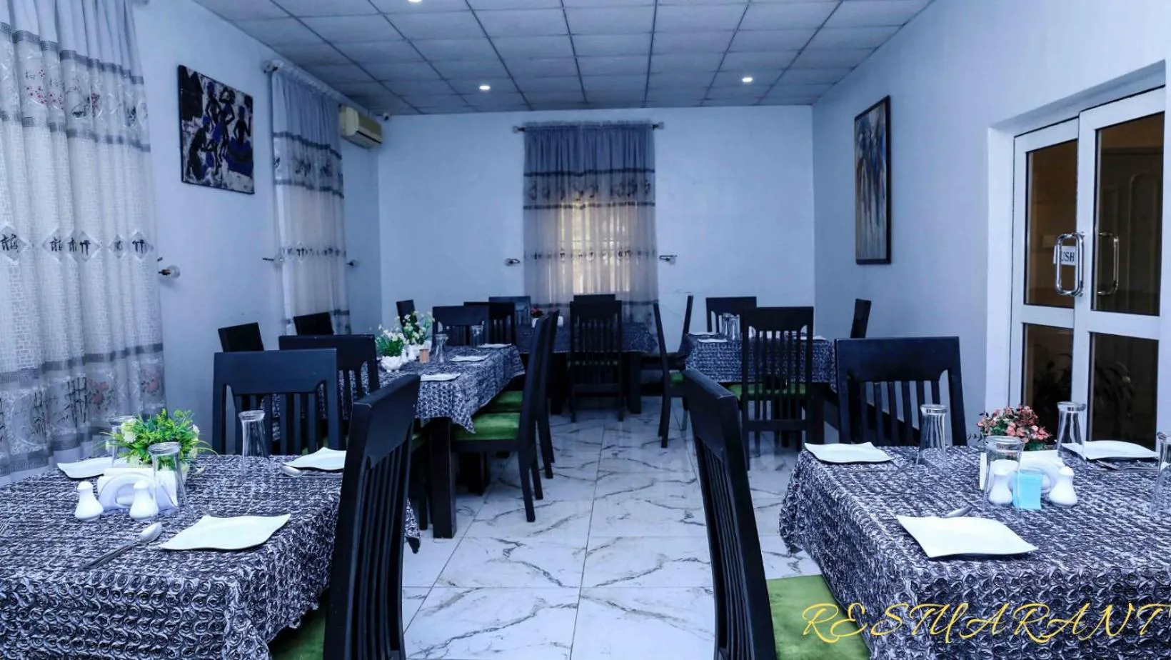 Restaurant/places to eat in Anabel Apartment and Suites, Abuja