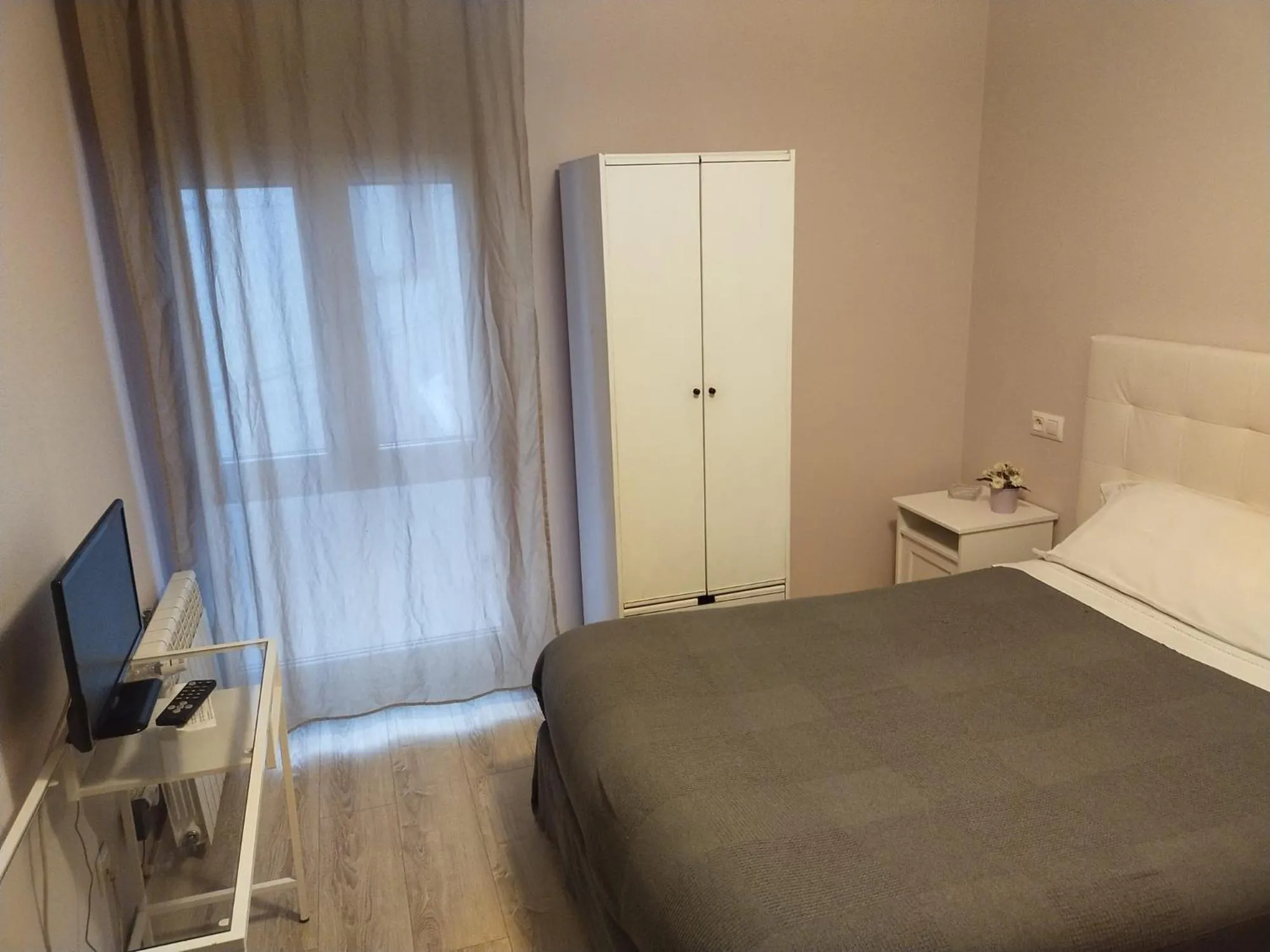 Bedroom, Bed in Hostal Álvarez