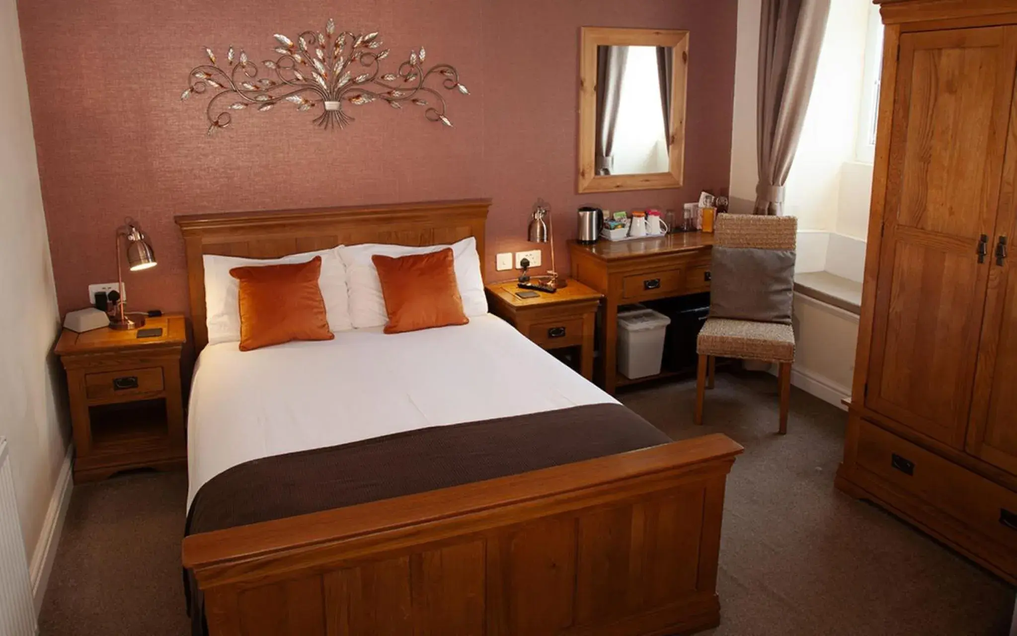 Standard Double Room - single occupancy in Ensuite Bed And Breakfast Rooms At The Ring Pub Standard Double Room - single occupancy in Ensuite Bed And Breakfast Rooms At The Ring Pub