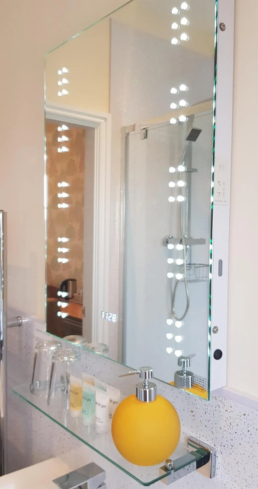 Bathroom in Ensuite Bed And Breakfast Rooms At The Ring Pub